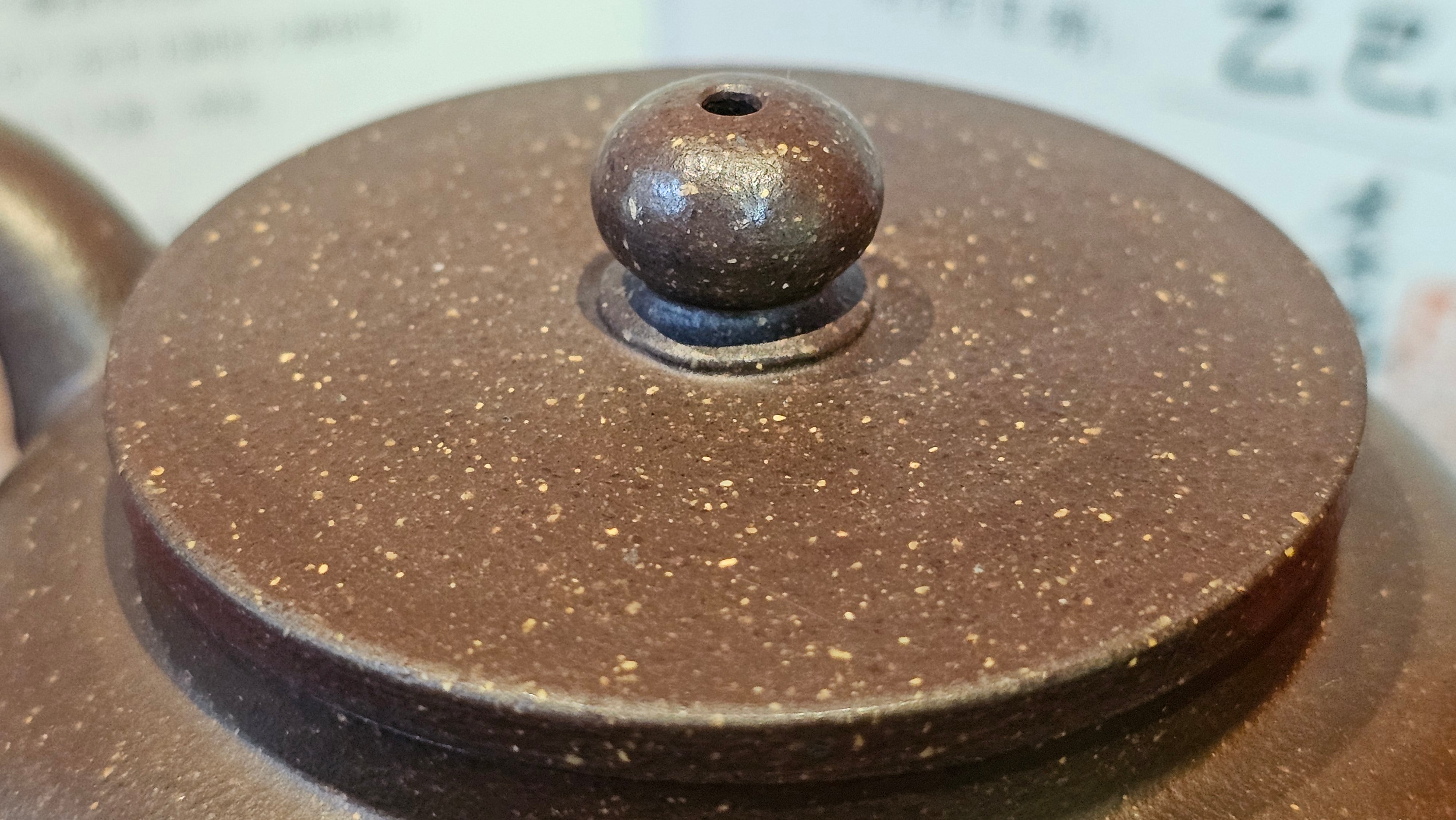 《平盖莲子》"Ping Gai Lian Zi", 233.9ml, Qing Hui Duan Ni 青灰段泥 ~ Crafted by L3A Consummate Master Artist Li Yan Ru 李艳如 ~ Congratulations to Dr W.S.! 1012hrs 6th Sept 2025! Phoenix, AZ!