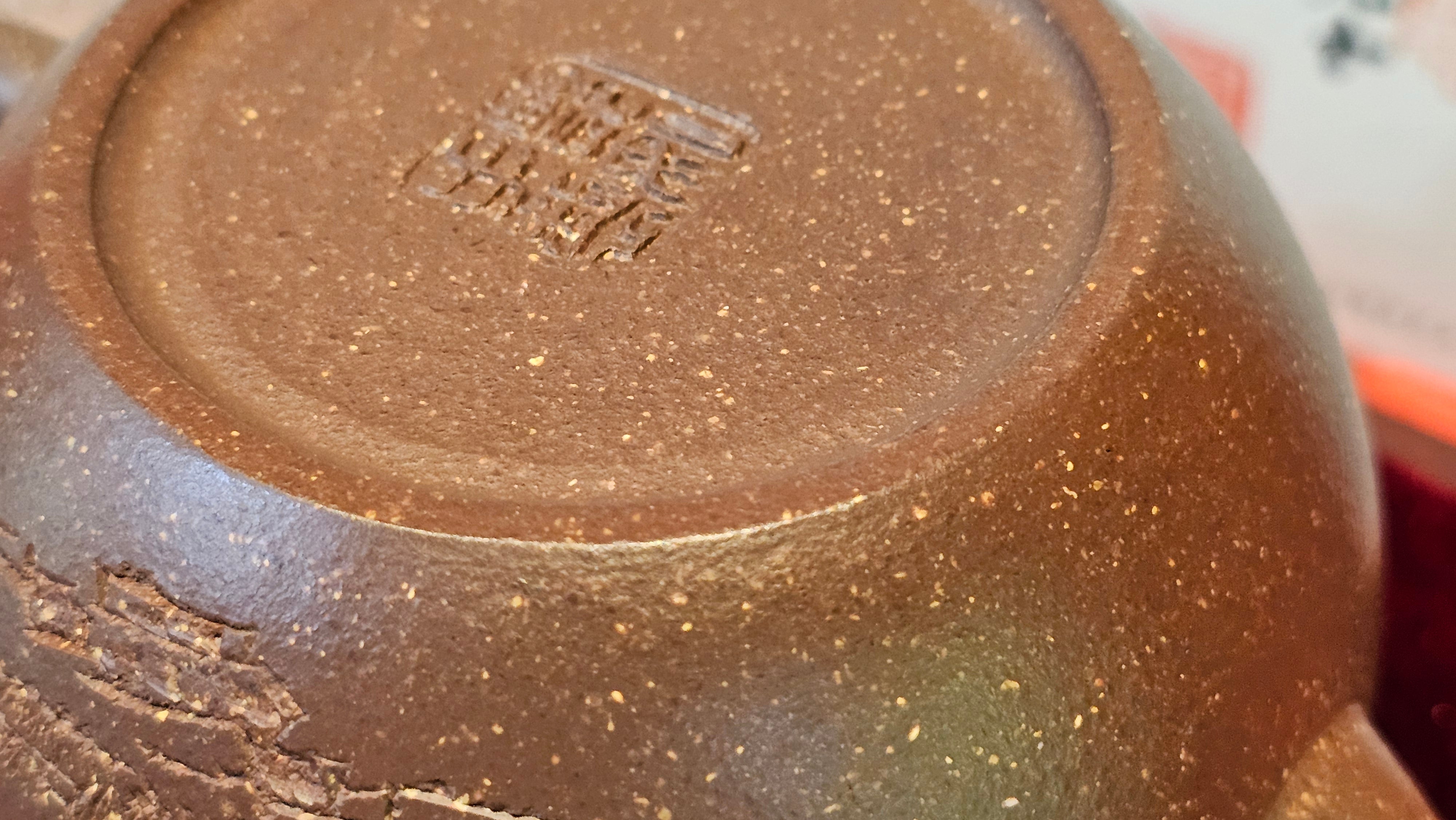 《平盖莲子》"Ping Gai Lian Zi", 233.9ml, Qing Hui Duan Ni 青灰段泥 ~ Crafted by L3A Consummate Master Artist Li Yan Ru 李艳如 ~ Congratulations to Dr W.S.! 1012hrs 6th Sept 2025! Phoenix, AZ!