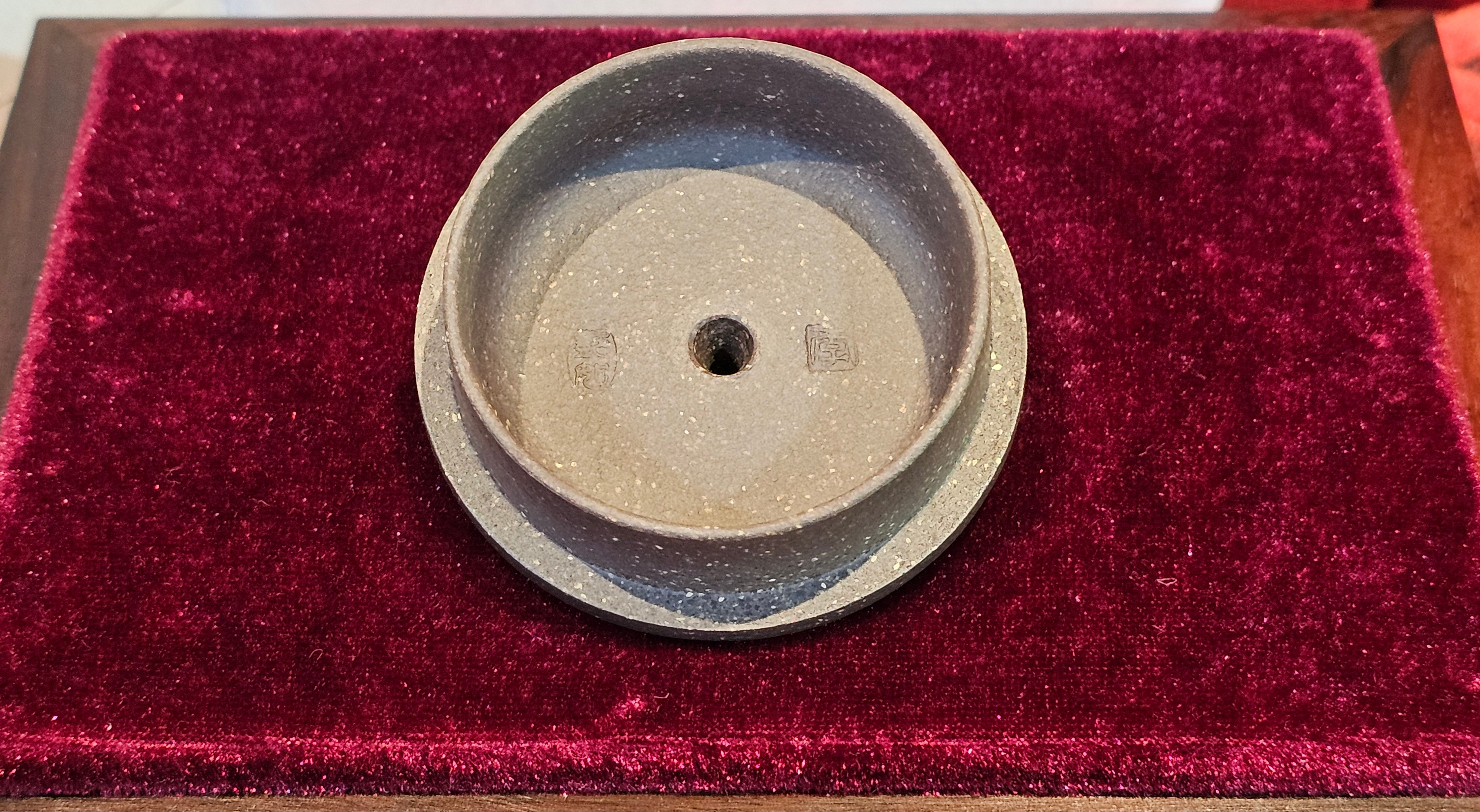 《平盖莲子》"Ping Gai Lian Zi", 233.9ml, Qing Hui Duan Ni 青灰段泥 ~ Crafted by L3A Consummate Master Artist Li Yan Ru 李艳如 ~ Congratulations to Dr W.S.! 1012hrs 6th Sept 2025! Phoenix, AZ!