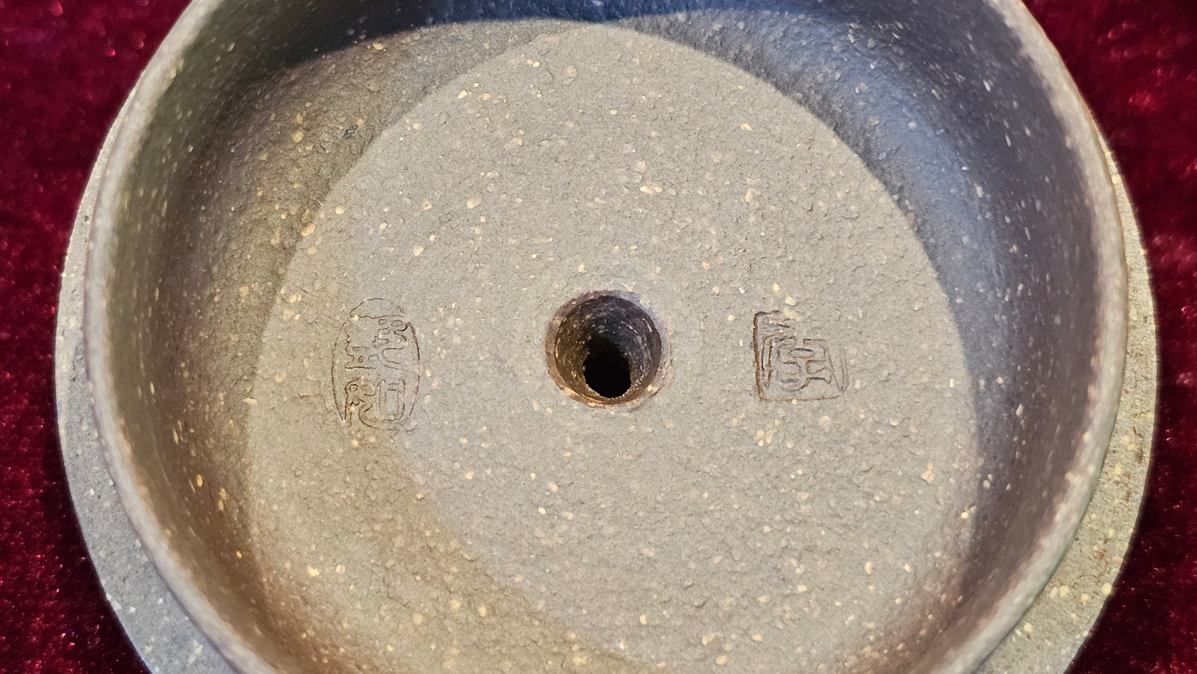 《平盖莲子》"Ping Gai Lian Zi", 233.9ml, Qing Hui Duan Ni 青灰段泥 ~ Crafted by L3A Consummate Master Artist Li Yan Ru 李艳如 ~ Congratulations to Dr W.S.! 1012hrs 6th Sept 2025! Phoenix, AZ!