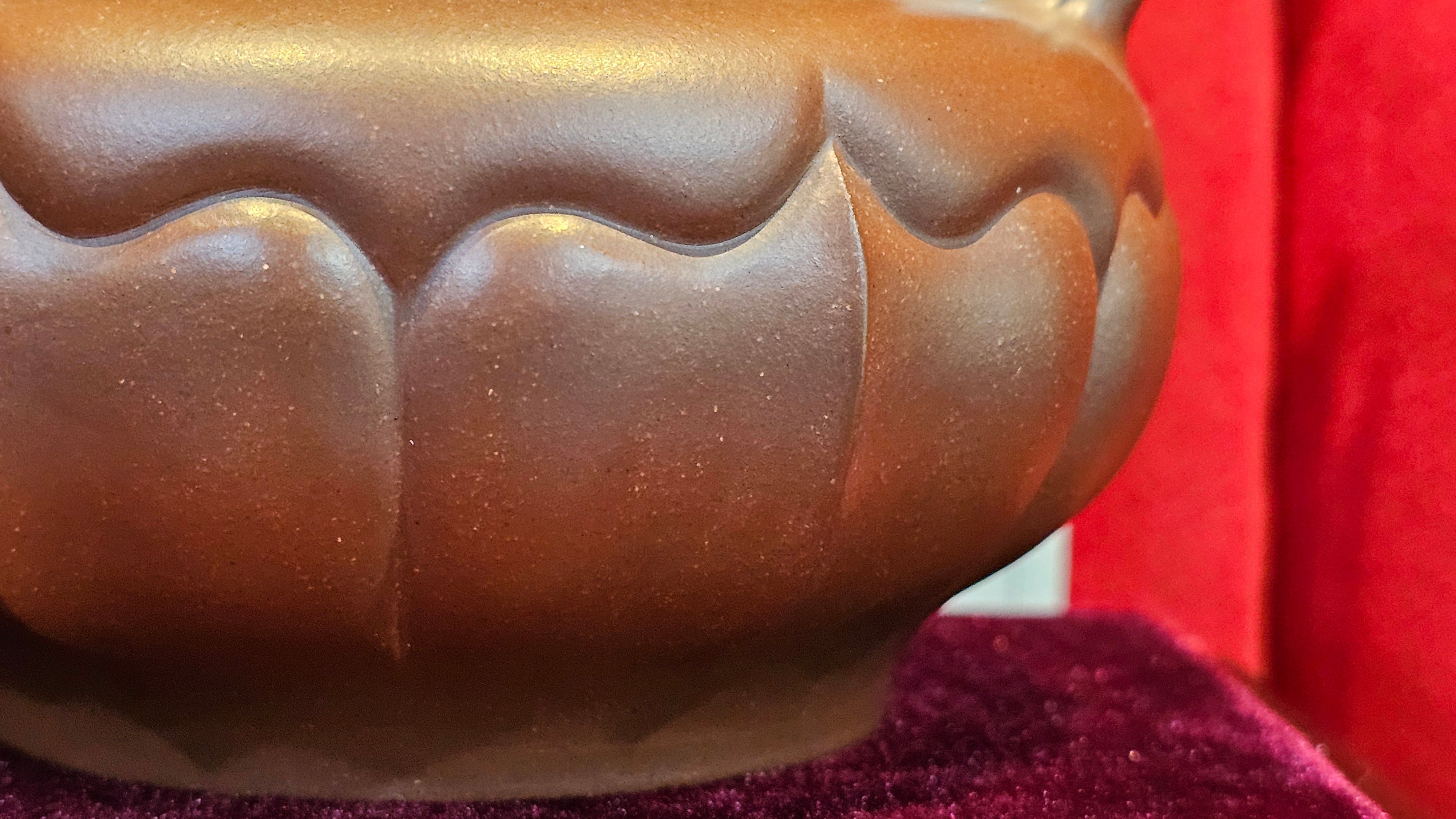 《禅意提梁》"Chan Yi Ti Liang~ Meditative Enlightenment:Top Handle", 493.3ml, ~ Crafted by L3A Master Consummate Artist Li Yan Ru 李艳如。