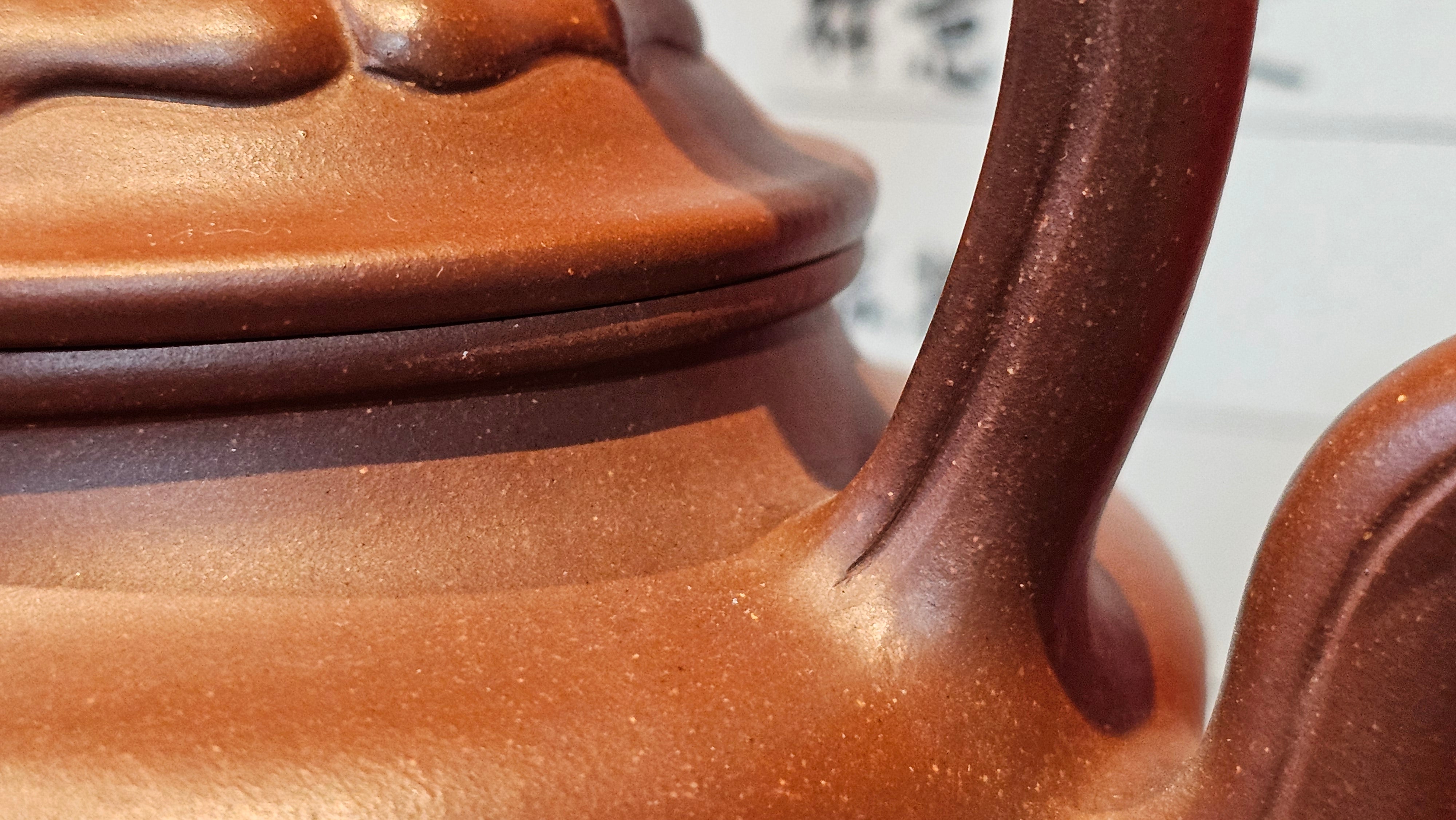 《禅意提梁》"Chan Yi Ti Liang~ Meditative Enlightenment:Top Handle", 493.3ml, ~ Crafted by L3A Master Consummate Artist Li Yan Ru 李艳如。