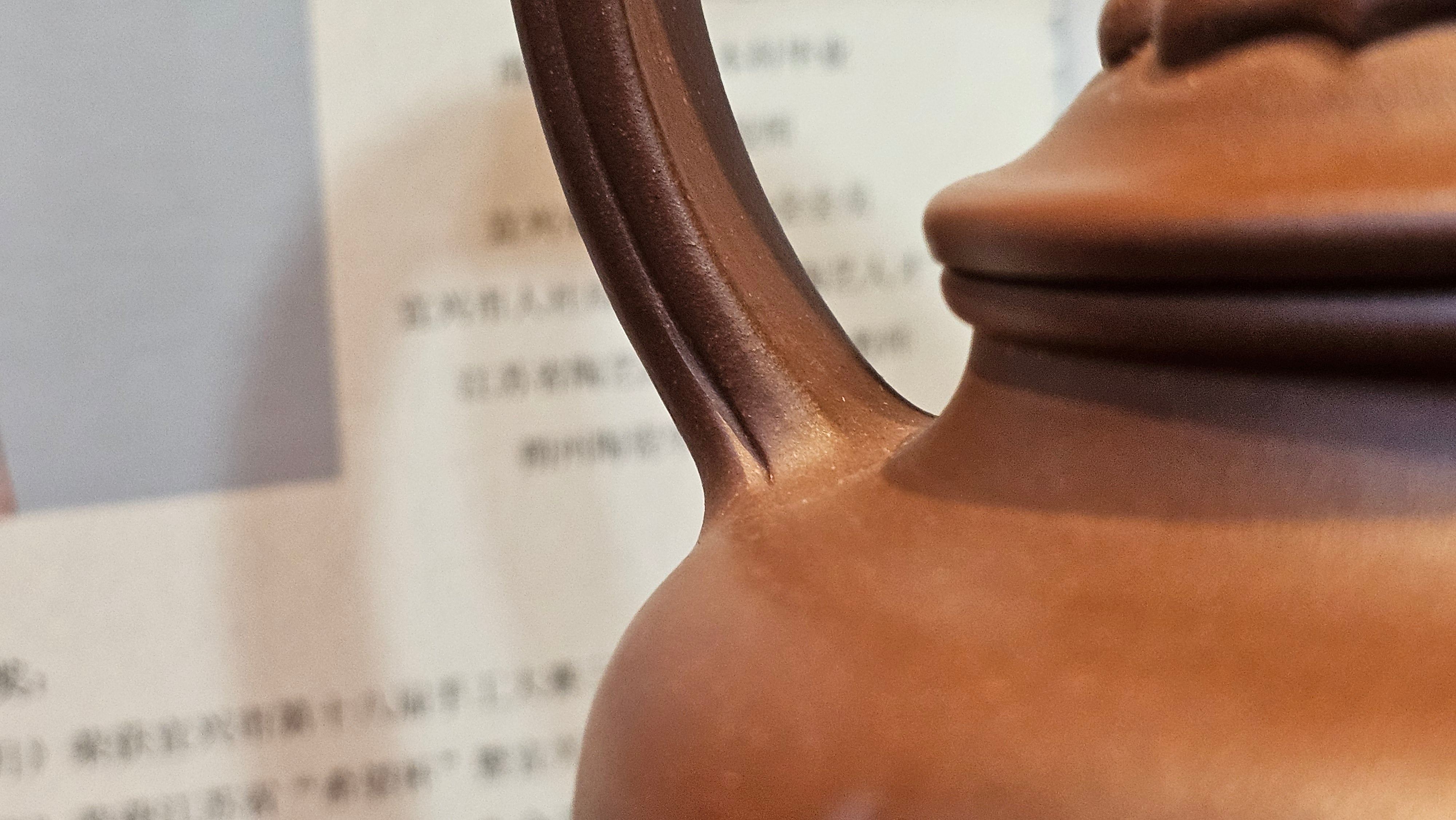 《禅意提梁》"Chan Yi Ti Liang~ Meditative Enlightenment:Top Handle", 493.3ml, ~ Crafted by L3A Master Consummate Artist Li Yan Ru 李艳如。