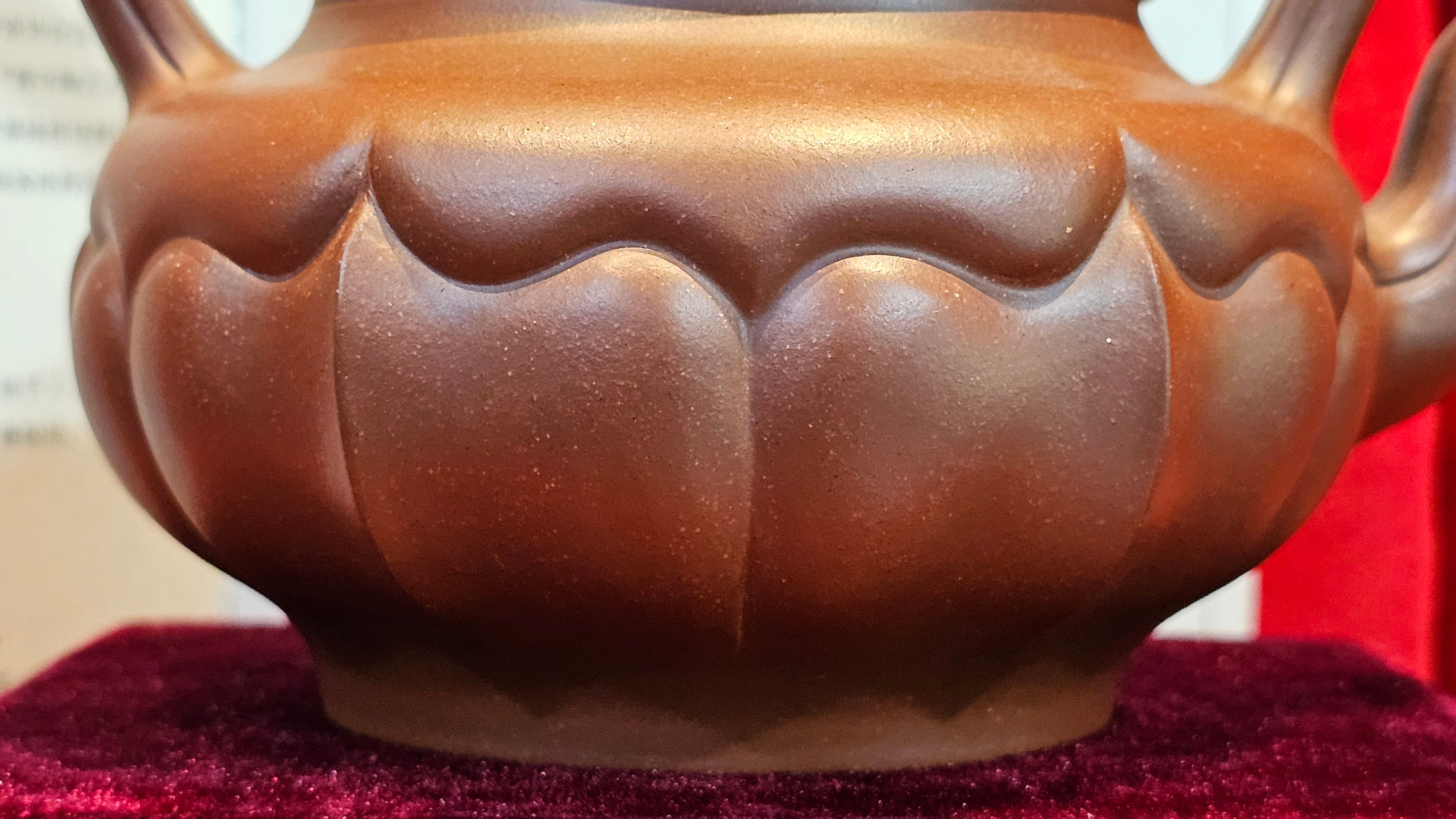 《禅意提梁》"Chan Yi Ti Liang~ Meditative Enlightenment:Top Handle", 493.3ml, ~ Crafted by L3A Master Consummate Artist Li Yan Ru 李艳如。