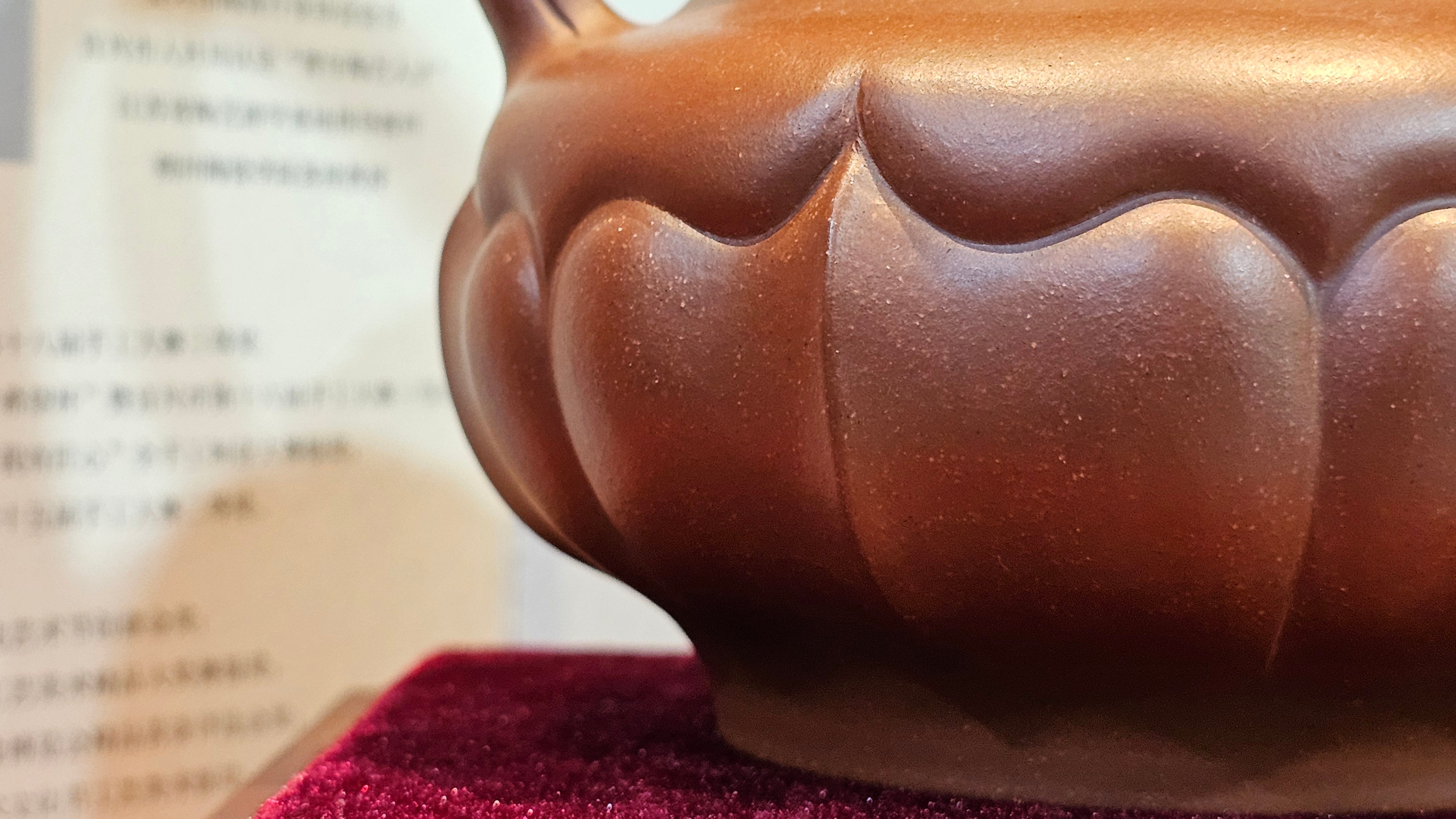 《禅意提梁》"Chan Yi Ti Liang~ Meditative Enlightenment:Top Handle", 493.3ml, ~ Crafted by L3A Master Consummate Artist Li Yan Ru 李艳如。