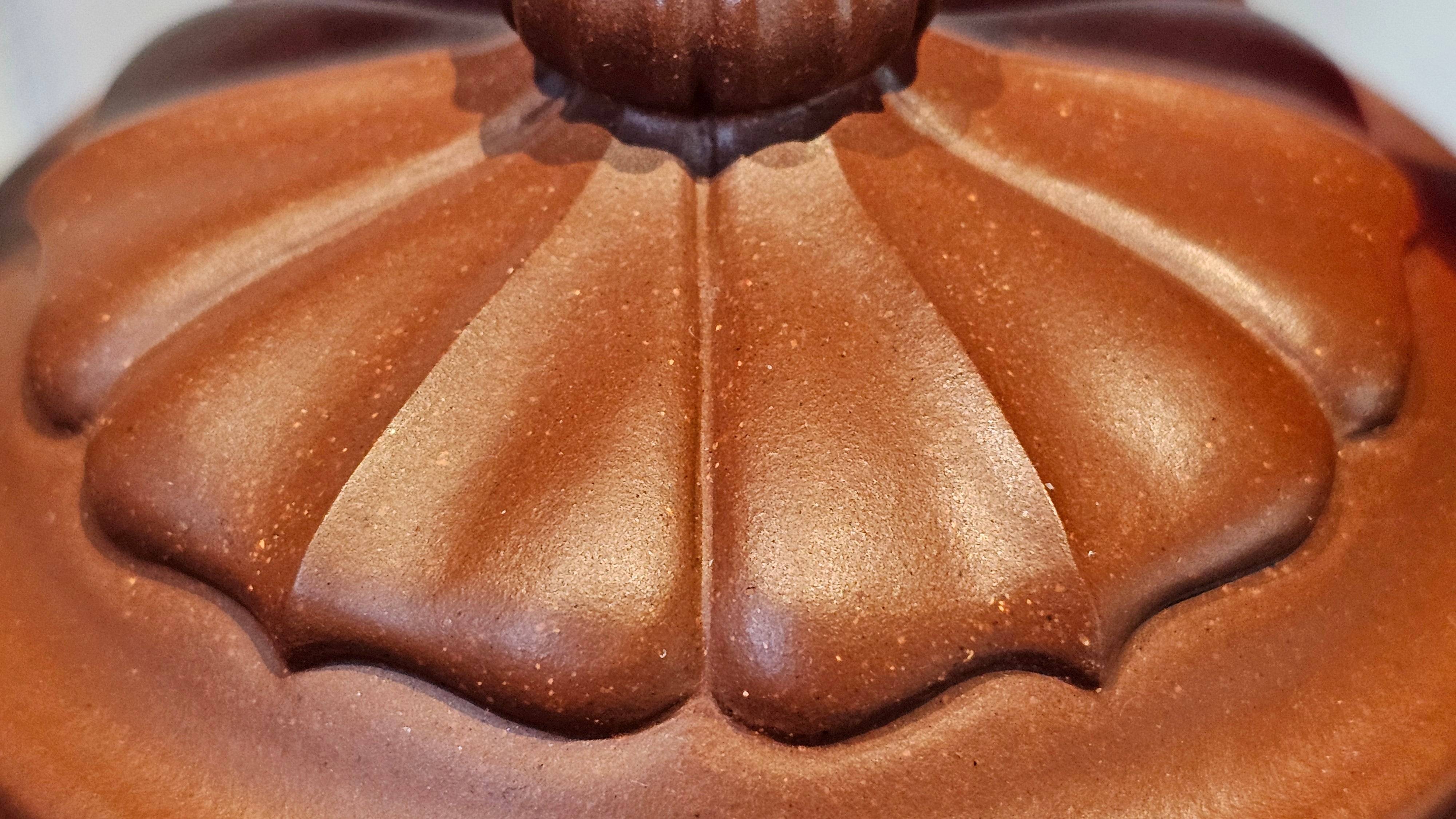 《禅意提梁》"Chan Yi Ti Liang~ Meditative Enlightenment:Top Handle", 493.3ml, ~ Crafted by L3A Master Consummate Artist Li Yan Ru 李艳如。