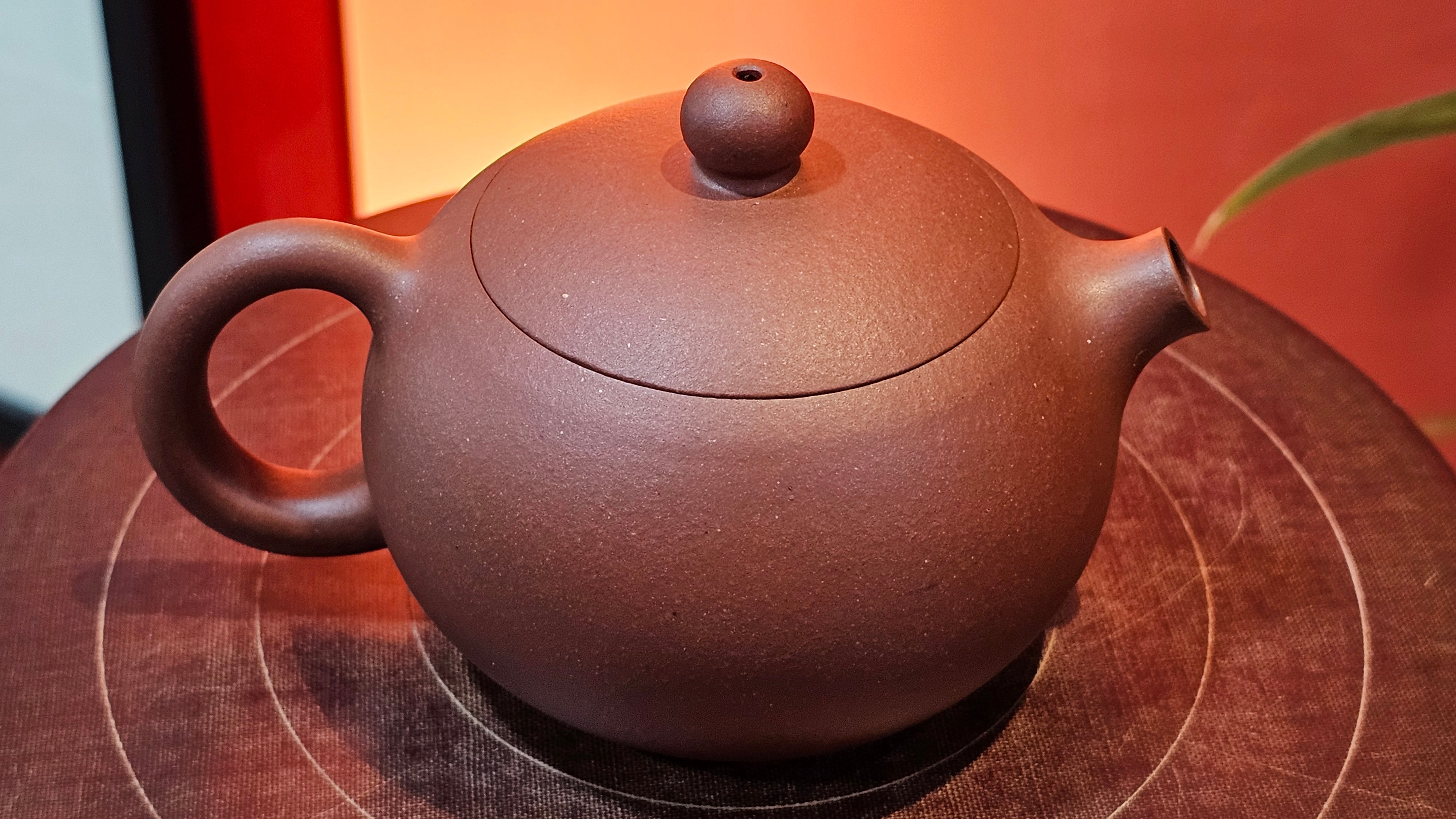 Xi Shi 西施, 145.3ml, Di Cao Qing Zi Ni 底槽青紫泥, by Craftsman Gu Xiao Ming 顾小明 ~ Congratulations to!R.M., 1001hrs 24th Sept 2025! Coburg! Australia🇦🇺.