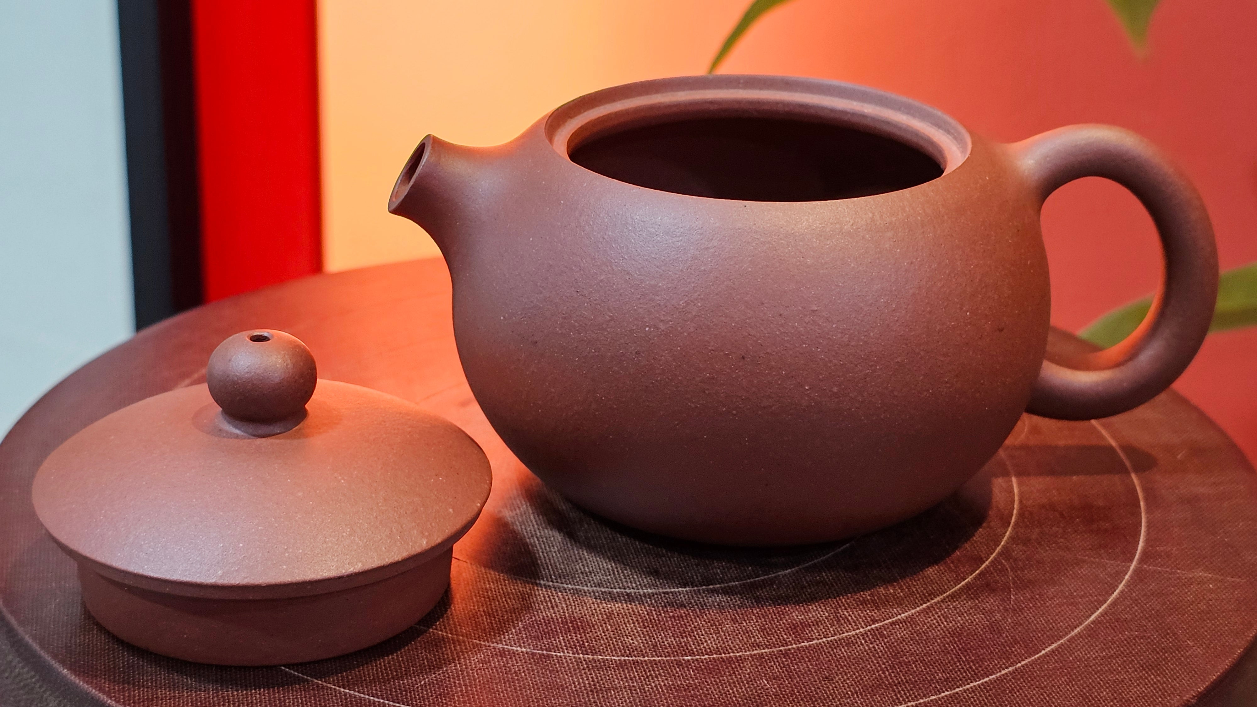 Xi Shi 西施, 145.3ml, Di Cao Qing Zi Ni 底槽青紫泥, by Craftsman Gu Xiao Ming 顾小明 ~ Congratulations to!R.M., 1001hrs 24th Sept 2025! Coburg! Australia🇦🇺.