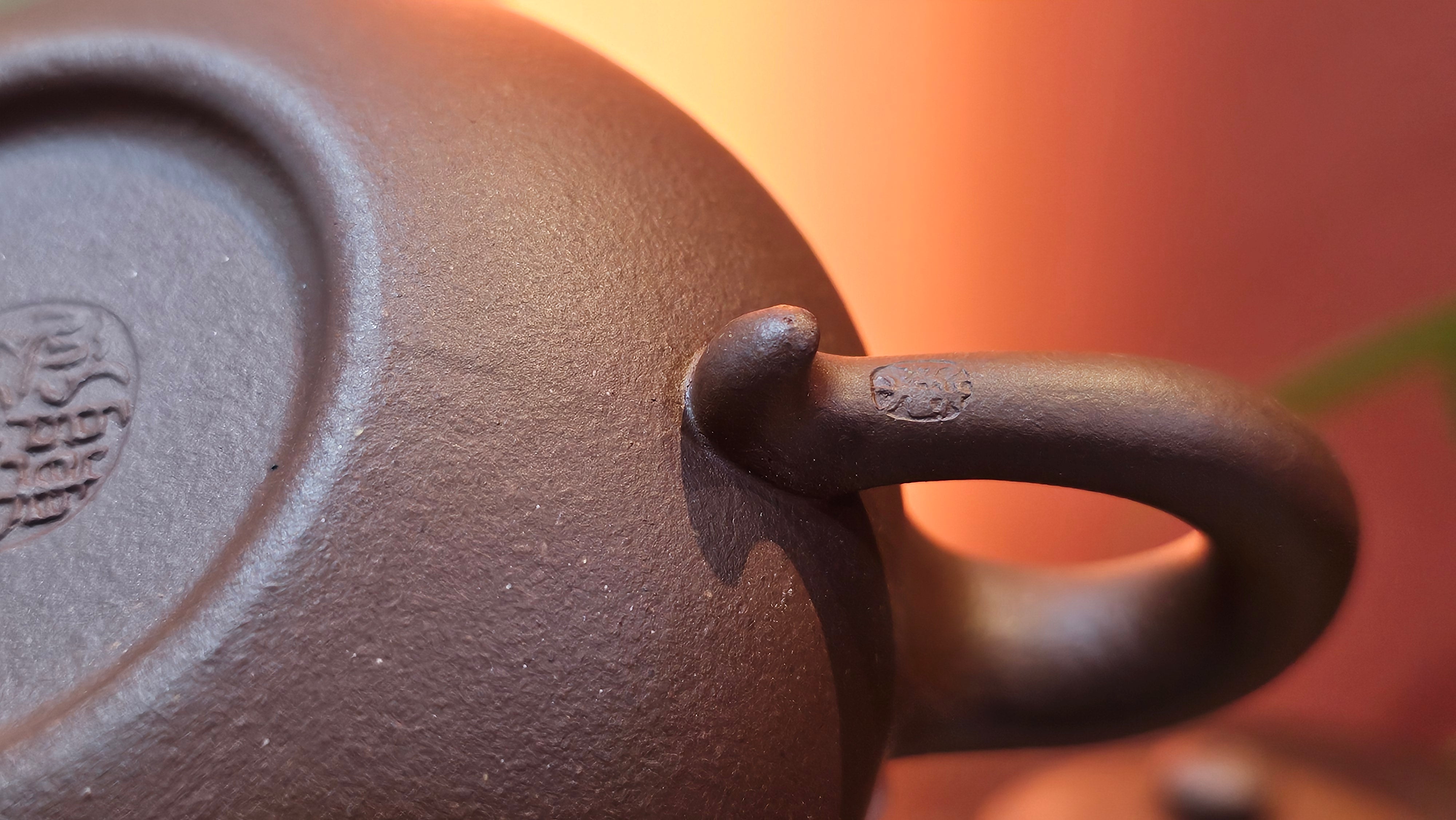 Fang Gu 仿古, 213.5ml, Di Cao Qing Zi Ni 底槽青紫泥, by our Collaborative Craftsman Chen Fa Chu 陈法初 ~!Congratulations to Mr E.A.! 2303hrs 10th Sept 2025, Colorado Springs, CO!