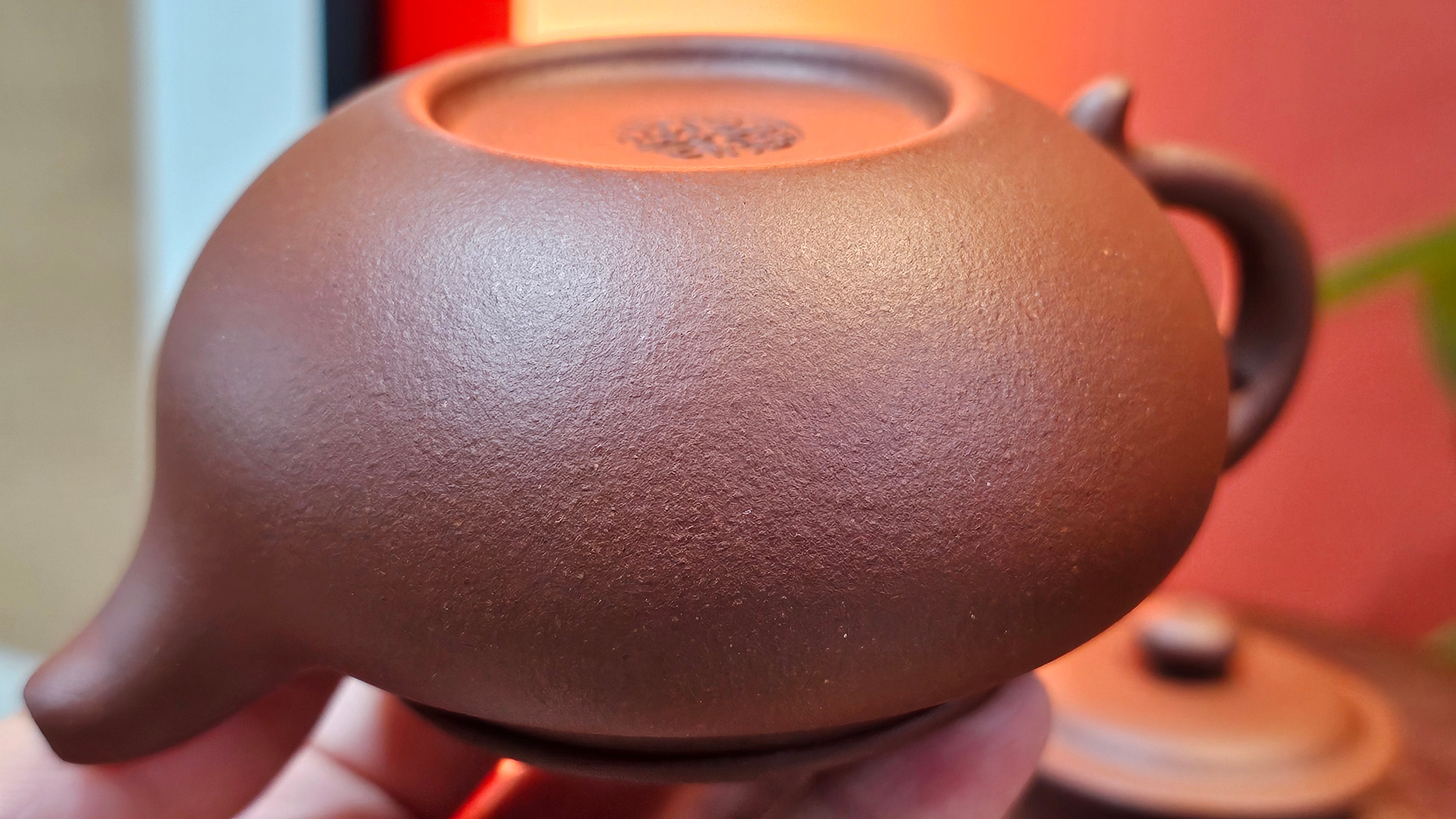 Fang Gu 仿古, 213.5ml, Di Cao Qing Zi Ni 底槽青紫泥, by our Collaborative Craftsman Chen Fa Chu 陈法初 ~!Congratulations to Mr E.A.! 2303hrs 10th Sept 2025, Colorado Springs, CO!