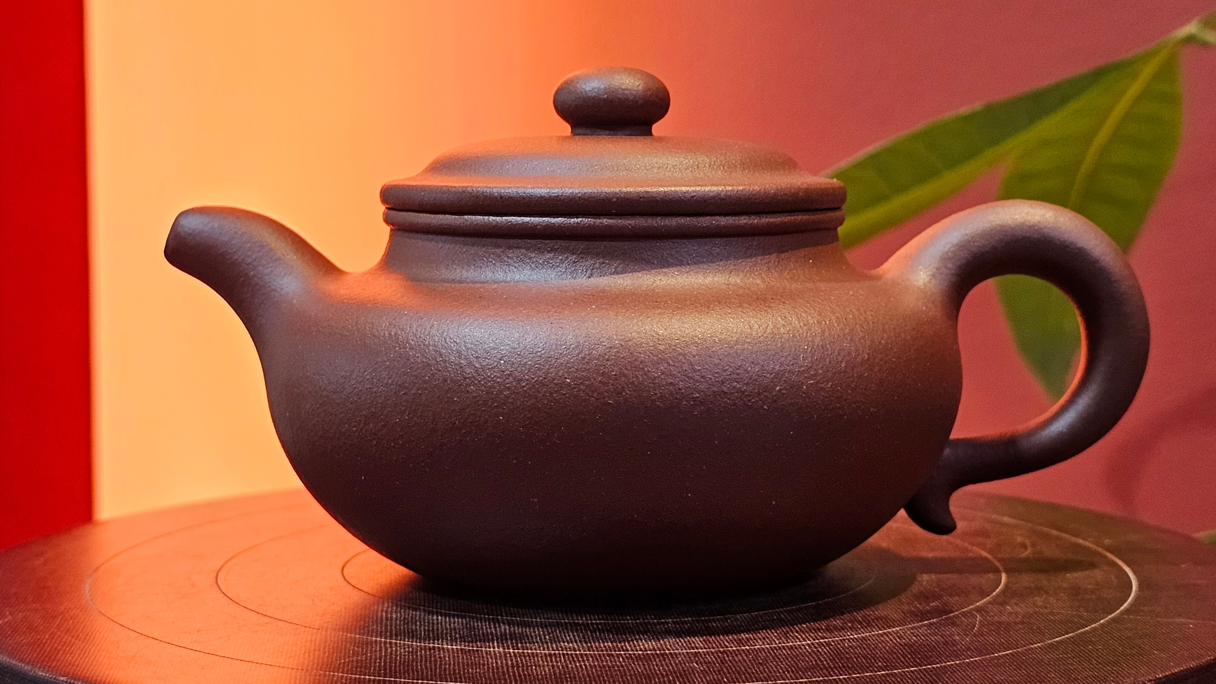 Fang Gu 仿古, 213.5ml, Di Cao Qing Zi Ni 底槽青紫泥, by our Collaborative Craftsman Chen Fa Chu 陈法初 ~!Congratulations to Mr E.A.! 2303hrs 10th Sept 2025, Colorado Springs, CO!