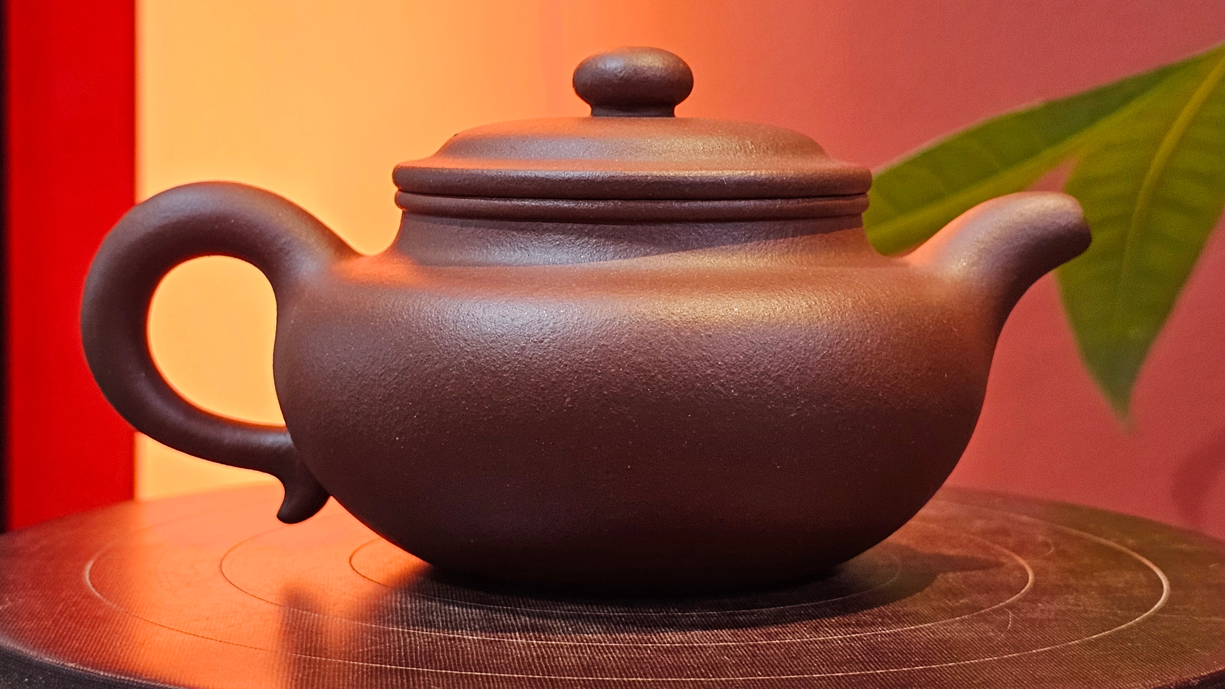 Fang Gu 仿古, 213.5ml, Di Cao Qing Zi Ni 底槽青紫泥, by our Collaborative Craftsman Chen Fa Chu 陈法初 ~!Congratulations to Mr E.A.! 2303hrs 10th Sept 2025, Colorado Springs, CO!