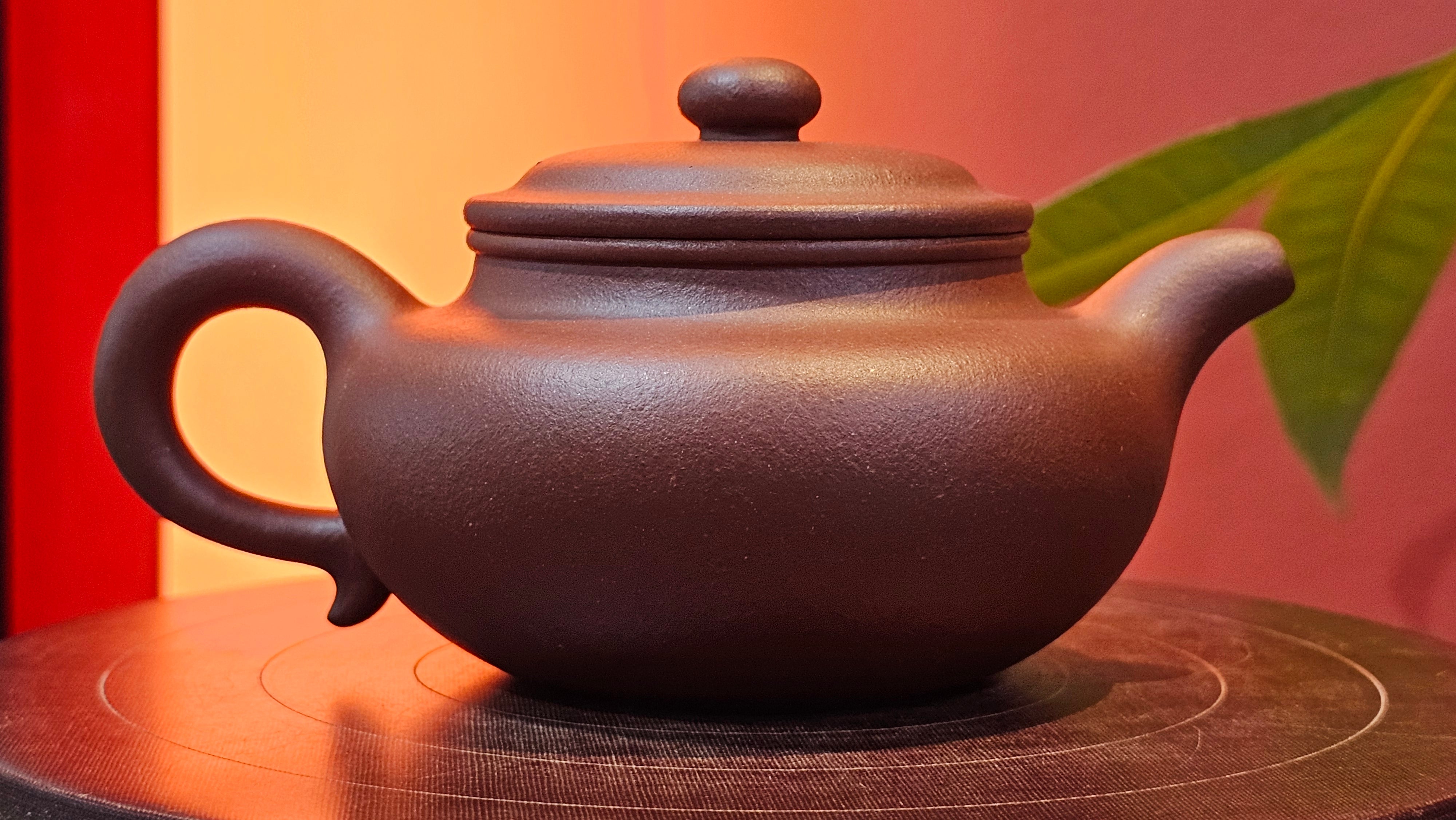 Fang Gu 仿古, 213.5ml, Di Cao Qing Zi Ni 底槽青紫泥, by our Collaborative Craftsman Chen Fa Chu 陈法初 ~!Congratulations to Mr E.A.! 2303hrs 10th Sept 2025, Colorado Springs, CO!