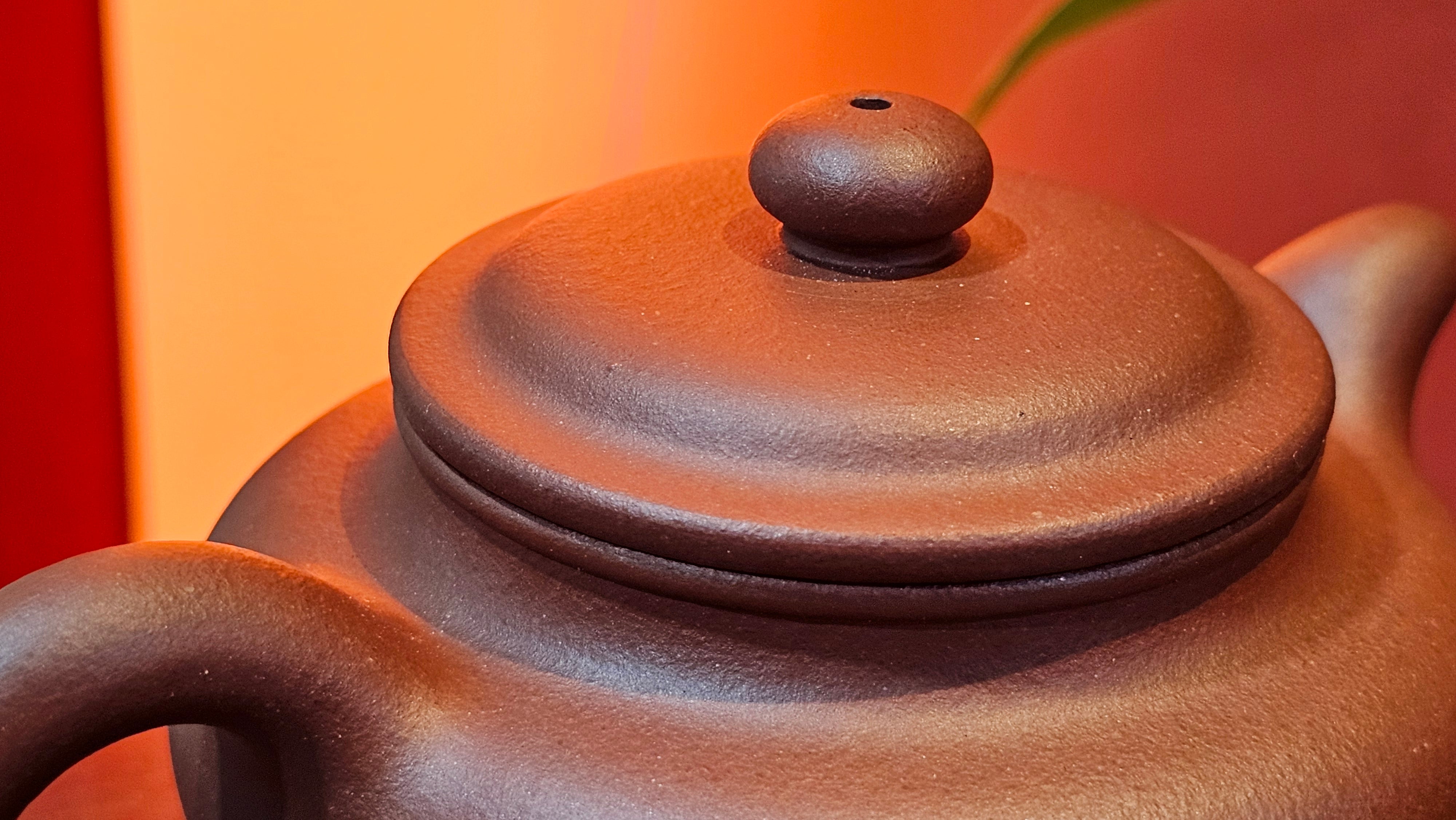 Fang Gu 仿古, 213.5ml, Di Cao Qing Zi Ni 底槽青紫泥, by our Collaborative Craftsman Chen Fa Chu 陈法初 ~!Congratulations to Mr E.A.! 2303hrs 10th Sept 2025, Colorado Springs, CO!