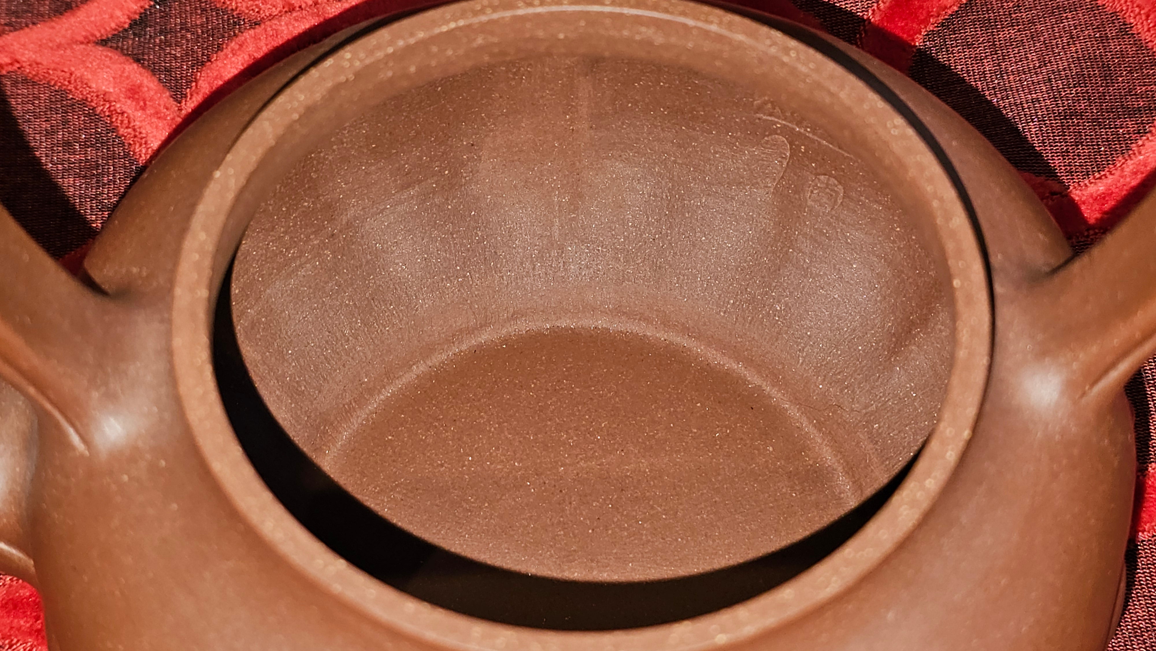 《禅意提梁》"Chan Yi Ti Liang~ Meditative Enlightenment:Top Handle", 493.3ml, ~ Crafted by L3A Master Consummate Artist Li Yan Ru 李艳如。