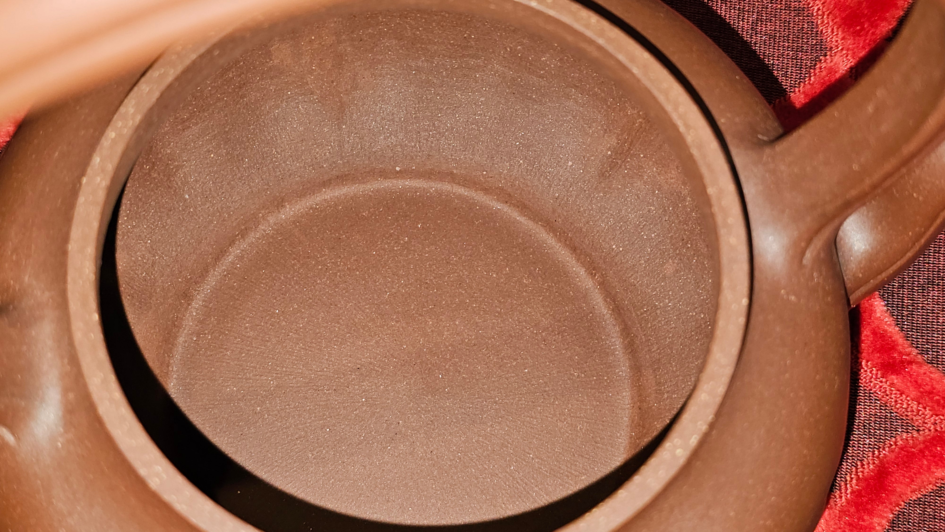 《禅意提梁》"Chan Yi Ti Liang~ Meditative Enlightenment:Top Handle", 493.3ml, ~ Crafted by L3A Master Consummate Artist Li Yan Ru 李艳如。