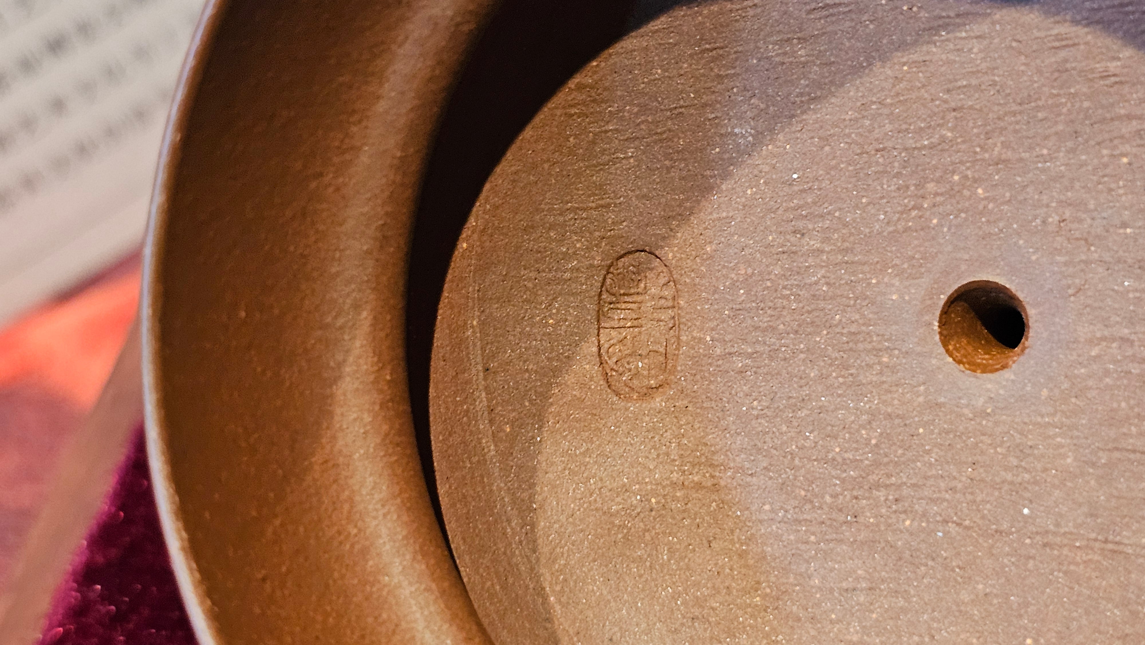 《禅意提梁》"Chan Yi Ti Liang~ Meditative Enlightenment:Top Handle", 493.3ml, ~ Crafted by L3A Master Consummate Artist Li Yan Ru 李艳如。