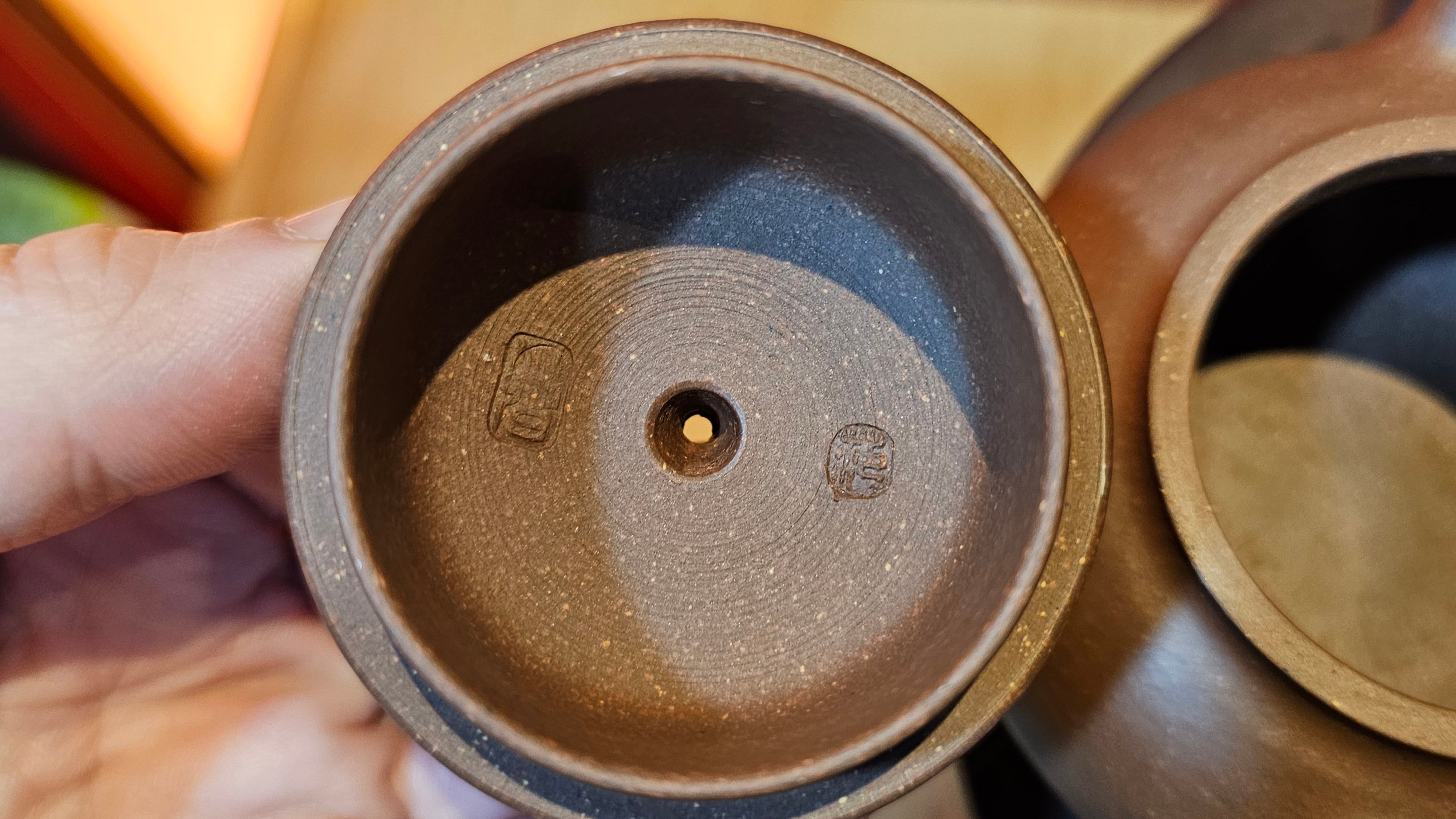 Xuan Zhu Hu 玄珠壶, 140.1ml, Zi Ni 紫泥, by our Craftsman Fan Xiao Zhi 范小智 ~ Congratulations!to Mr A.D., 1954hrs 9th Sept 2025, Old Bridge, NJ!