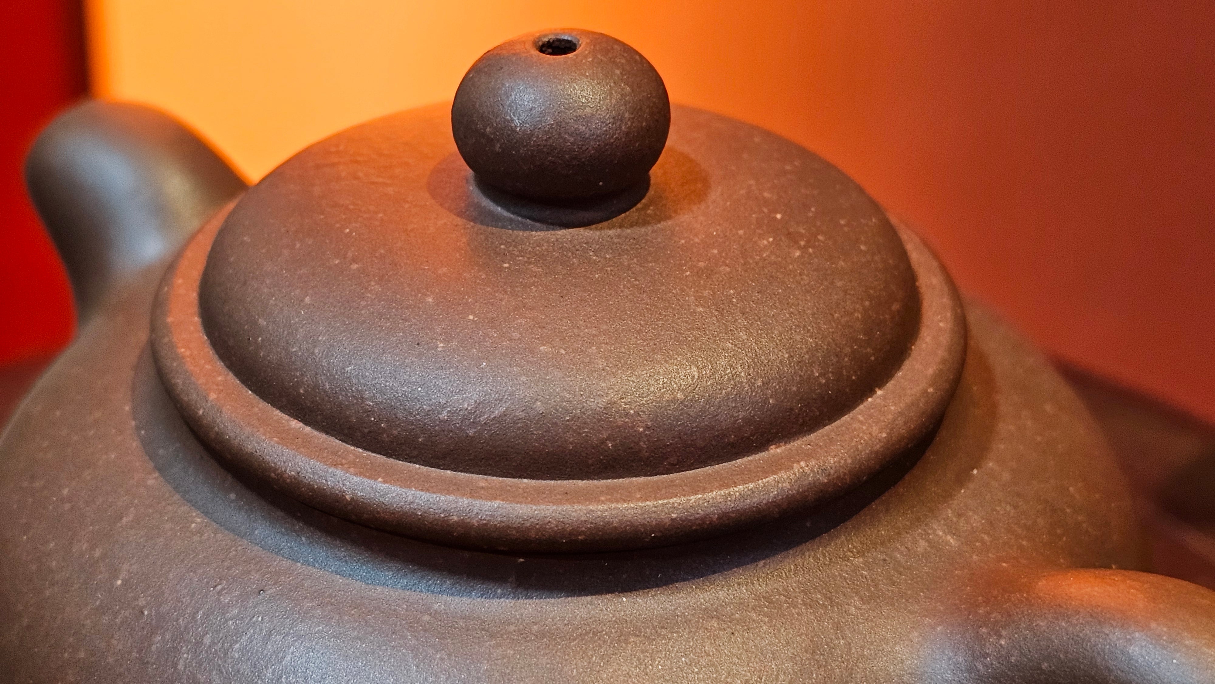 Xuan Zhu Hu 玄珠壶, 140.1ml, Zi Ni 紫泥, by our Craftsman Fan Xiao Zhi 范小智 ~ Congratulations!to Mr A.D., 1954hrs 9th Sept 2025, Old Bridge, NJ!