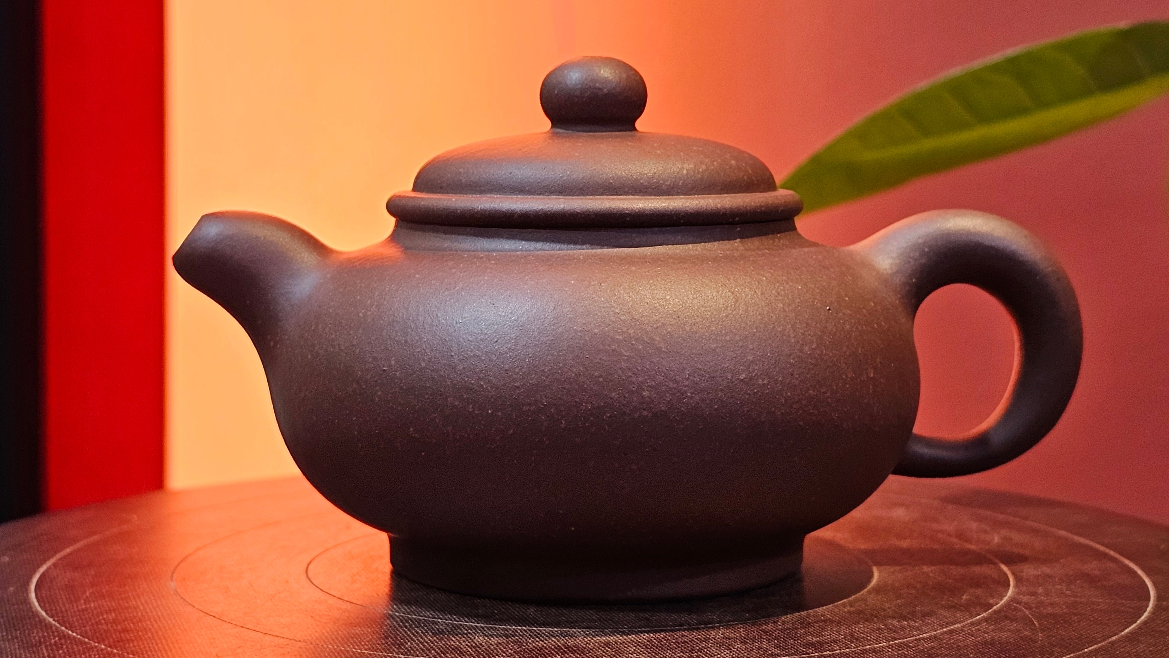 Xuan Zhu Hu 玄珠壶, 140.1ml, Zi Ni 紫泥, by our Craftsman Fan Xiao Zhi 范小智 ~ Congratulations!to Mr A.D., 1954hrs 9th Sept 2025, Old Bridge, NJ!