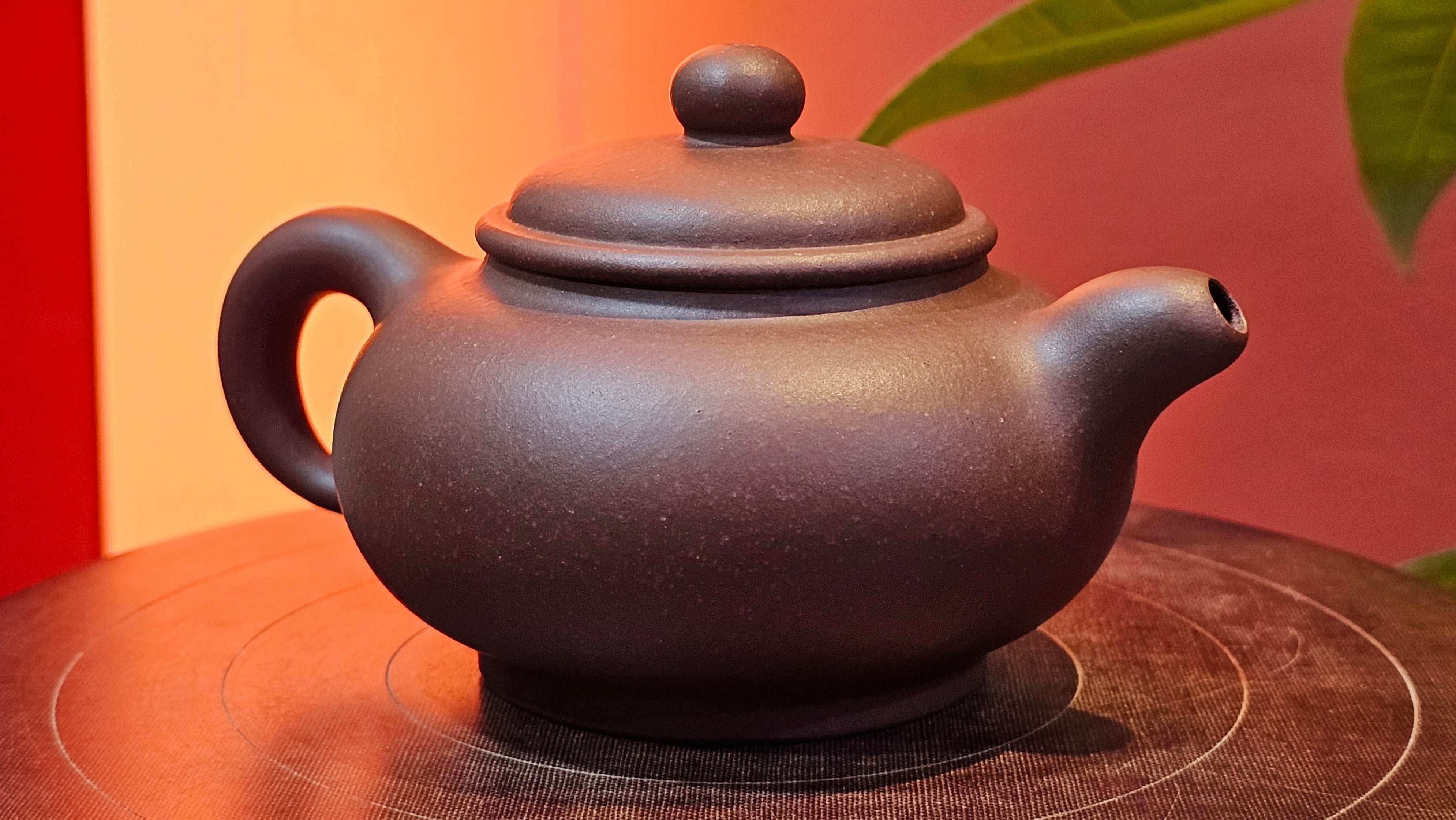 Xuan Zhu Hu 玄珠壶, 140.1ml, Zi Ni 紫泥, by our Craftsman Fan Xiao Zhi 范小智 ~ Congratulations!to Mr A.D., 1954hrs 9th Sept 2025, Old Bridge, NJ!