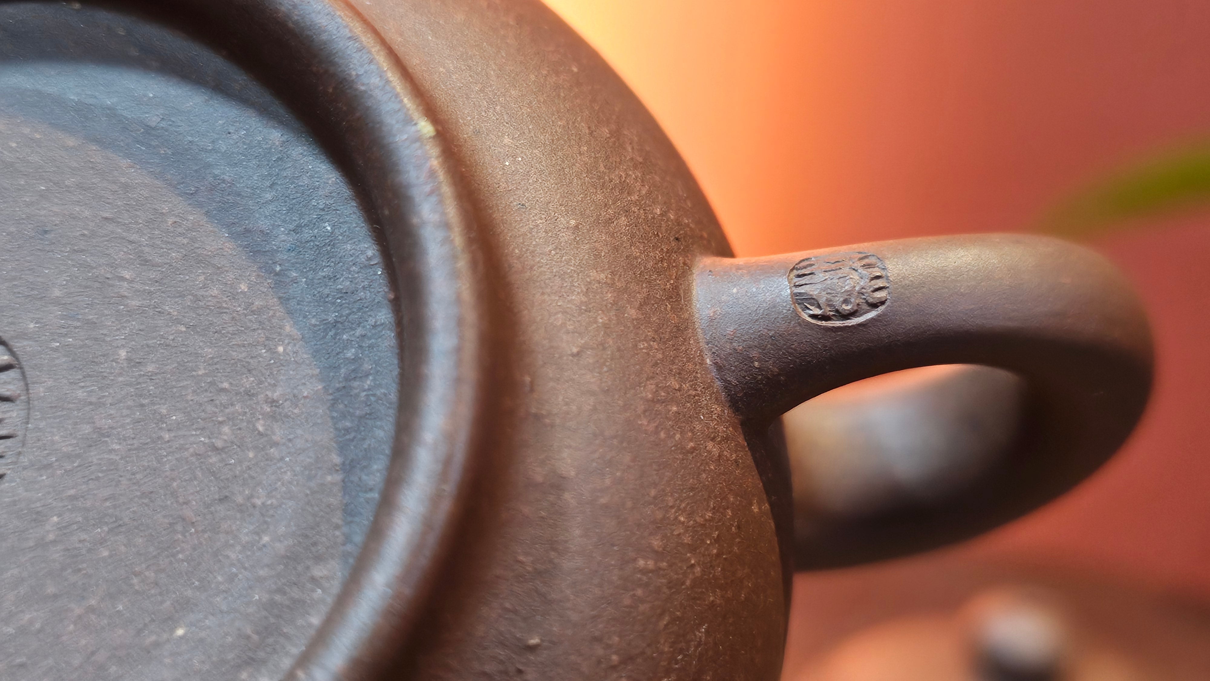 Xuan Zhu Hu 玄珠壶, 140.1ml, Zi Ni 紫泥, by our Craftsman Fan Xiao Zhi 范小智 ~ Congratulations!to Mr A.D., 1954hrs 9th Sept 2025, Old Bridge, NJ!