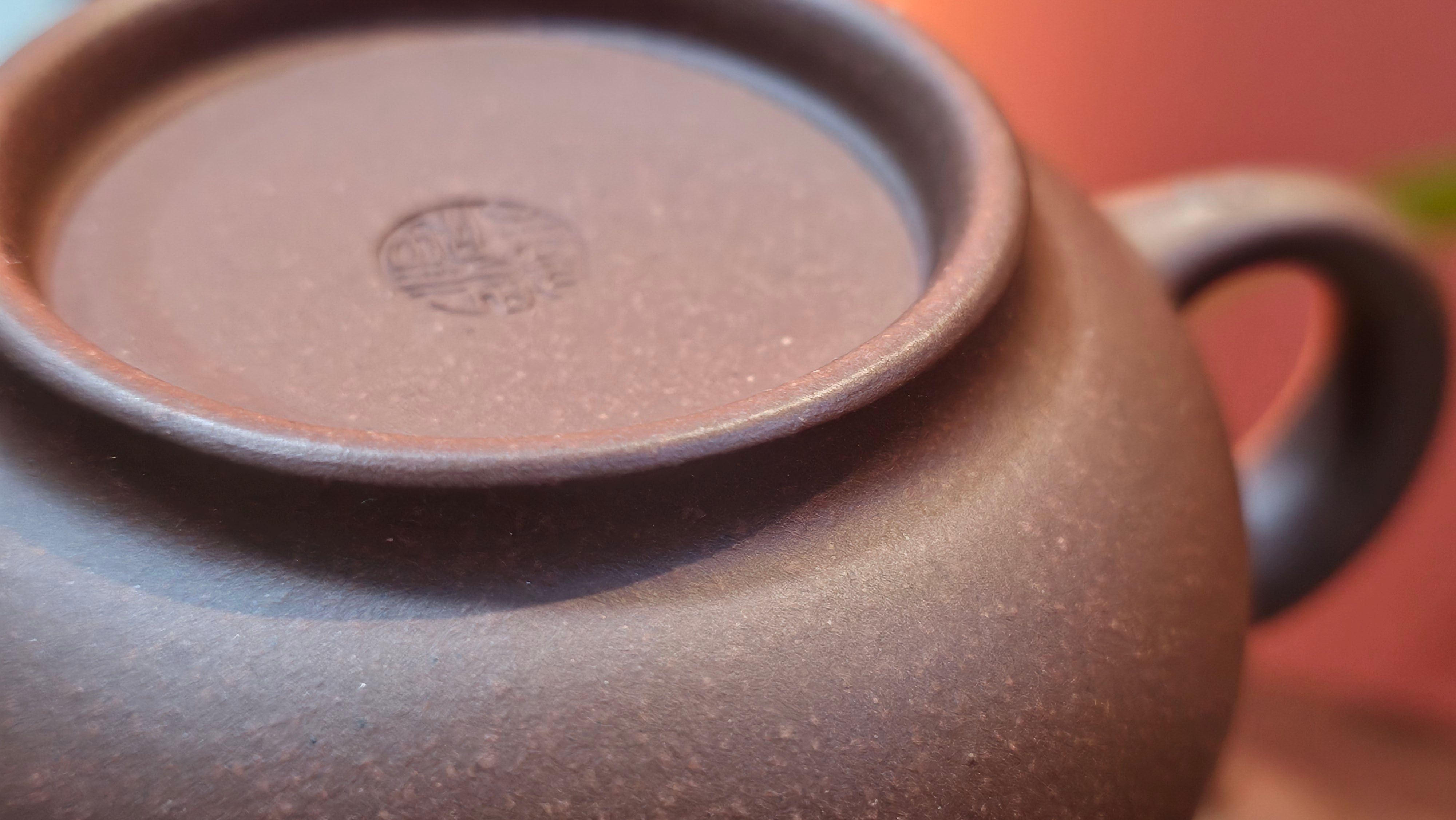 Xuan Zhu Hu 玄珠壶, 140.1ml, Zi Ni 紫泥, by our Craftsman Fan Xiao Zhi 范小智 ~ Congratulations!to Mr A.D., 1954hrs 9th Sept 2025, Old Bridge, NJ!