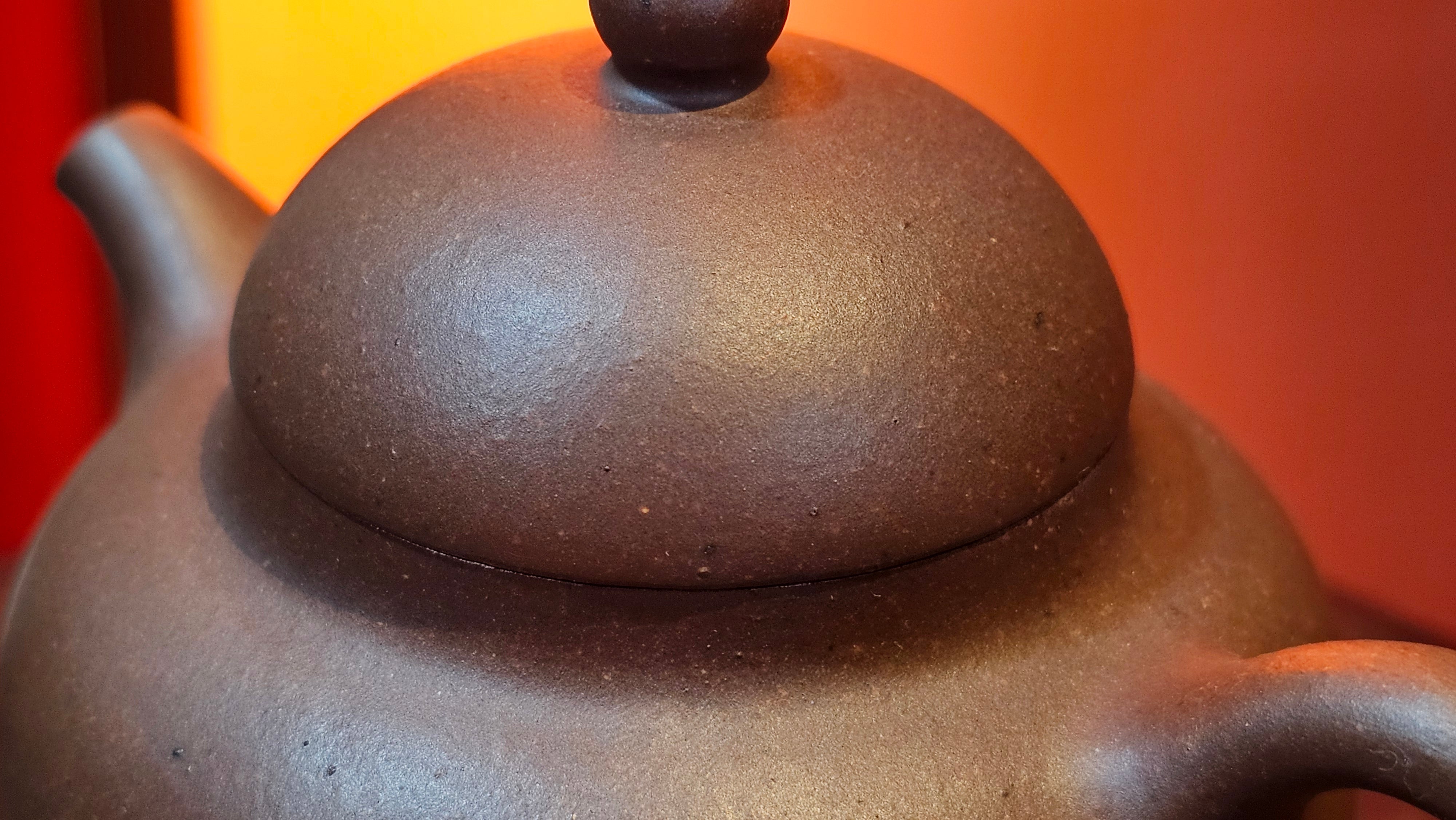 Gao Pan 高番, 136.1ml (very well-weighted bottom, stable!), Zi Ni (Low Sieve Count) 紫泥(低目数), by our Craftsman Fan Xiao Zhi 范小智 ~!Congratulations to!Ms N.S., 1608hrs 24th Sept 2025, Los Angeles, CA!