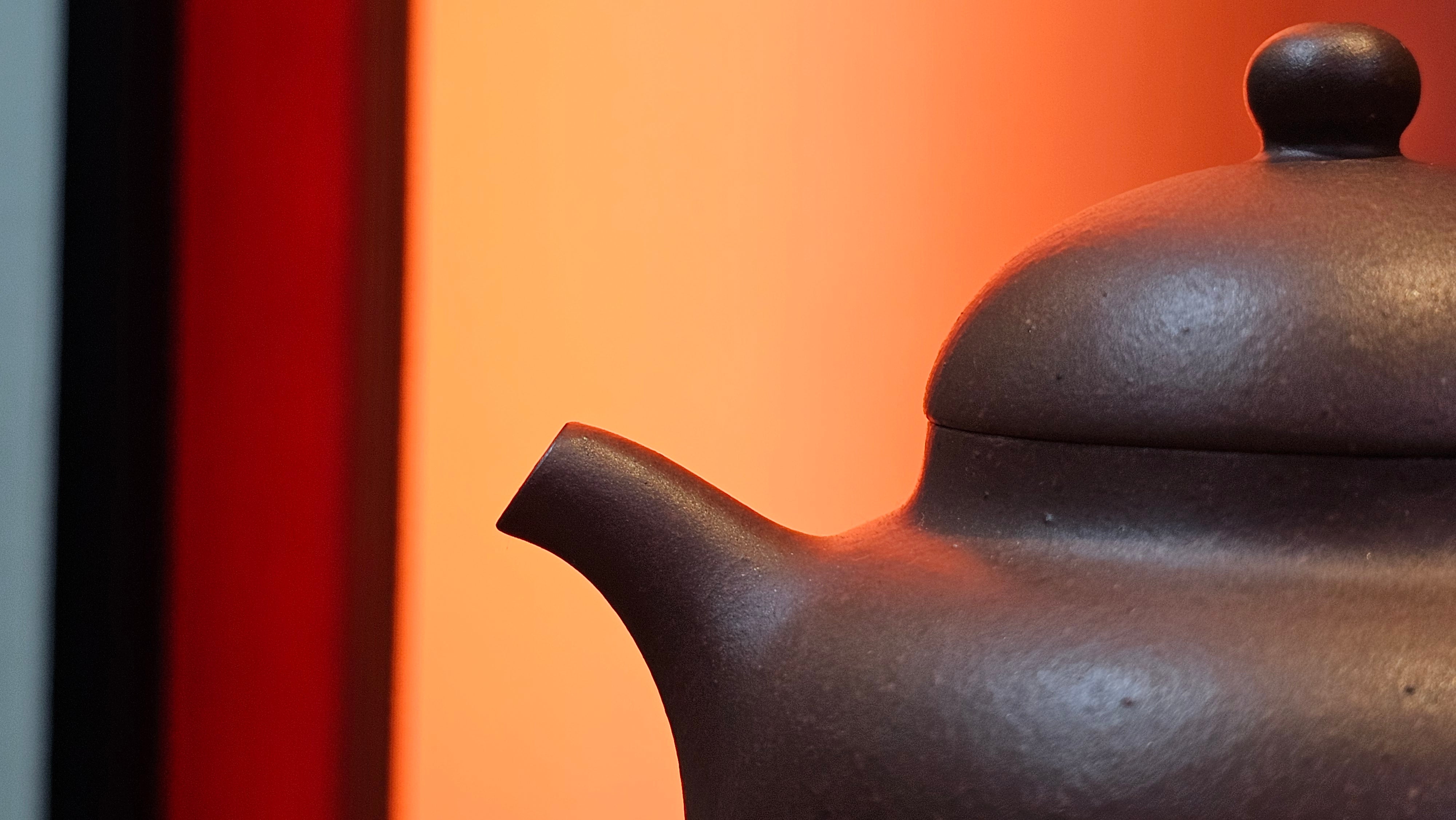 Gao Pan 高番, 136.1ml (very well-weighted bottom, stable!), Zi Ni (Low Sieve Count) 紫泥(低目数), by our Craftsman Fan Xiao Zhi 范小智 ~!Congratulations to!Ms N.S., 1608hrs 24th Sept 2025, Los Angeles, CA!