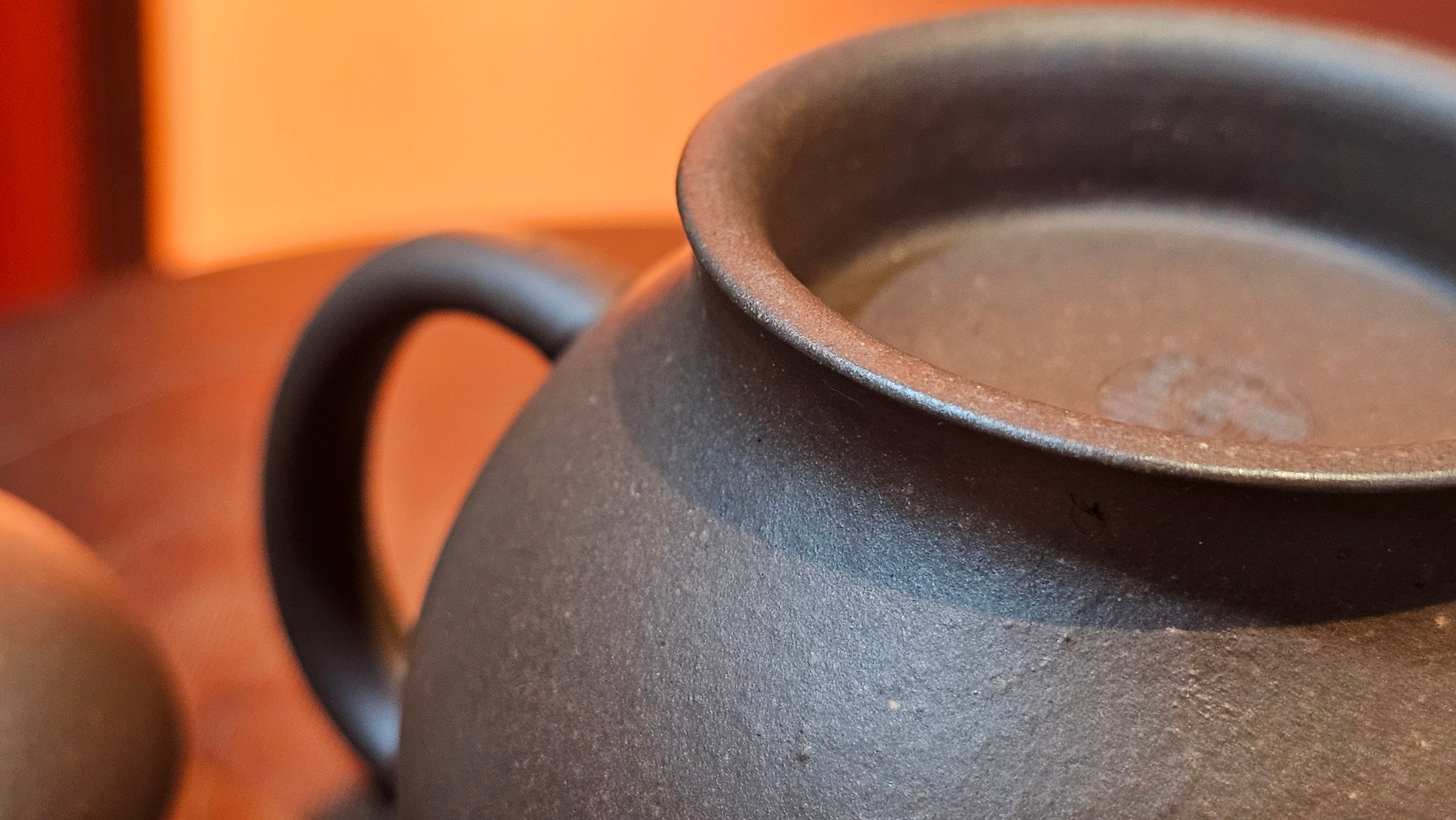 Gao Pan 高番, 136.1ml (very well-weighted bottom, stable!), Zi Ni (Low Sieve Count) 紫泥(低目数), by our Craftsman Fan Xiao Zhi 范小智 ~!Congratulations to!Ms N.S., 1608hrs 24th Sept 2025, Los Angeles, CA!