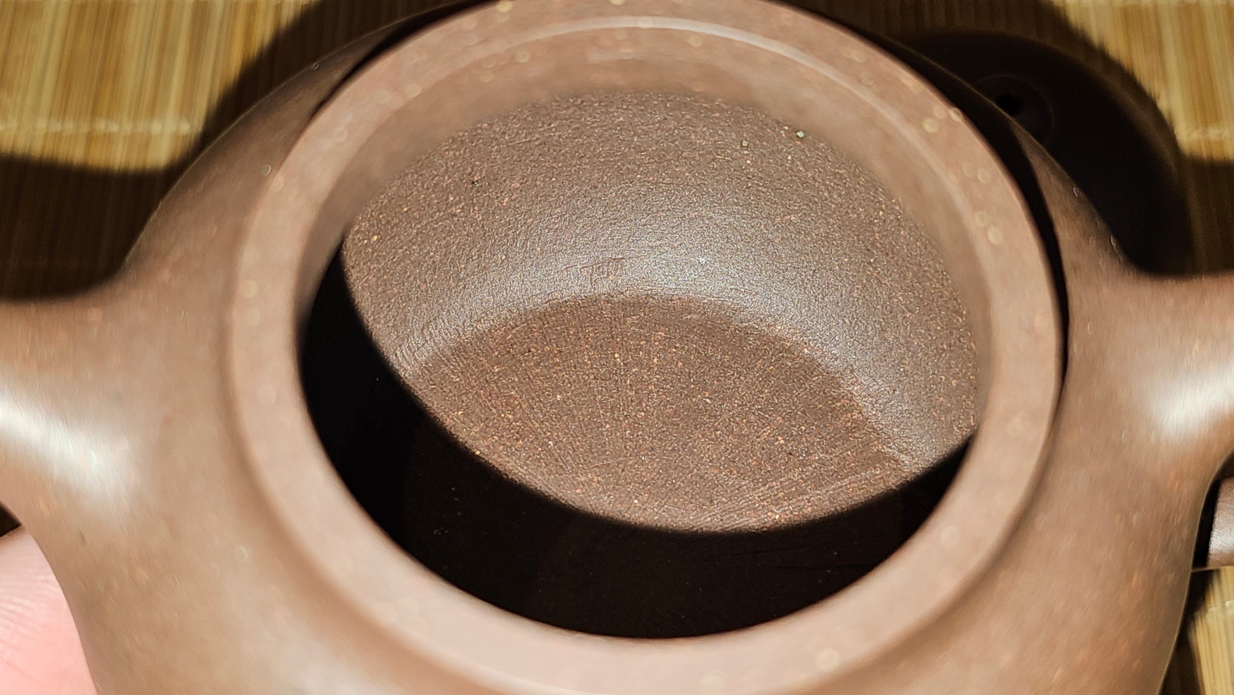 Gao Pan 高番, 136.1ml (very well-weighted bottom, stable!), Zi Ni (Low Sieve Count) 紫泥(低目数), by our Craftsman Fan Xiao Zhi 范小智 ~!Congratulations to!Ms N.S., 1608hrs 24th Sept 2025, Los Angeles, CA!