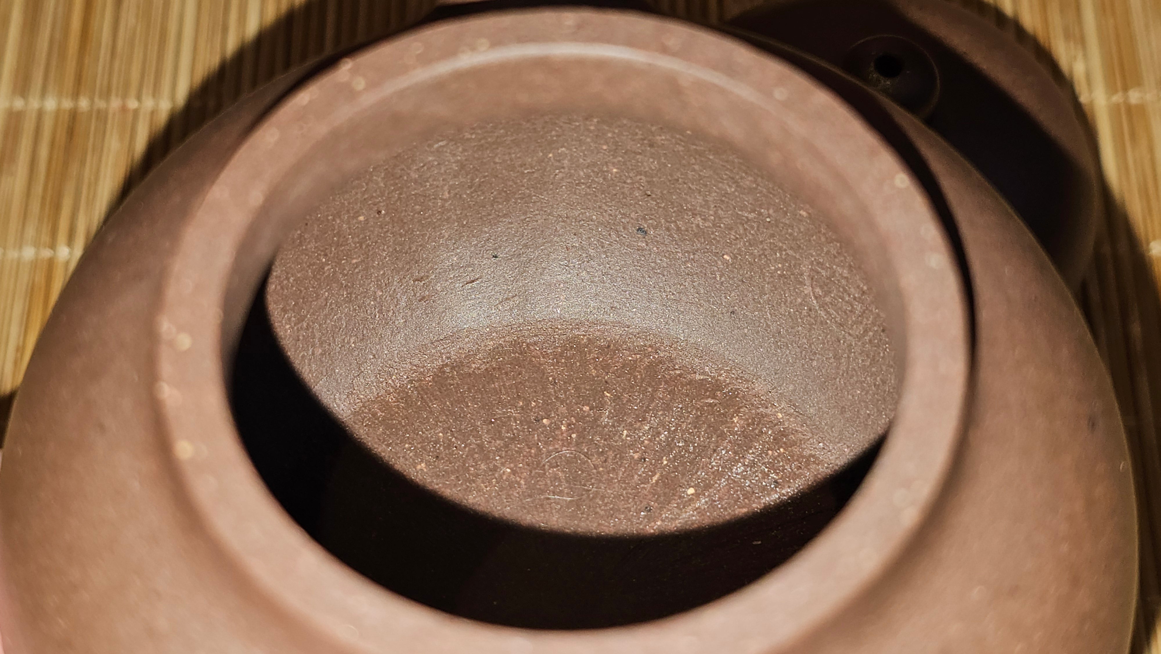 Gao Pan 高番, 136.1ml (very well-weighted bottom, stable!), Zi Ni (Low Sieve Count) 紫泥(低目数), by our Craftsman Fan Xiao Zhi 范小智 ~!Congratulations to!Ms N.S., 1608hrs 24th Sept 2025, Los Angeles, CA!