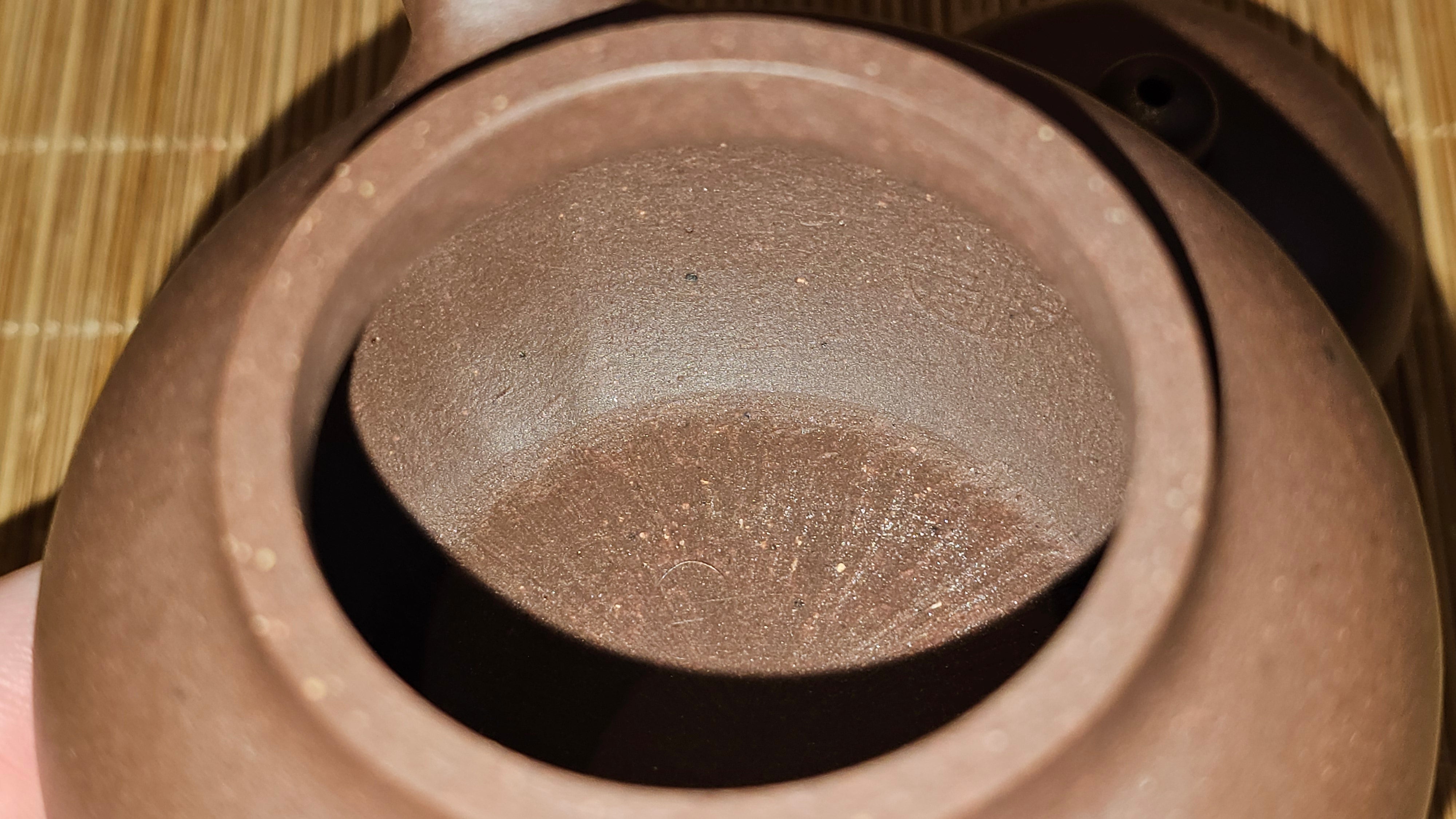 Gao Pan 高番, 136.1ml (very well-weighted bottom, stable!), Zi Ni (Low Sieve Count) 紫泥(低目数), by our Craftsman Fan Xiao Zhi 范小智 ~!Congratulations to!Ms N.S., 1608hrs 24th Sept 2025, Los Angeles, CA!