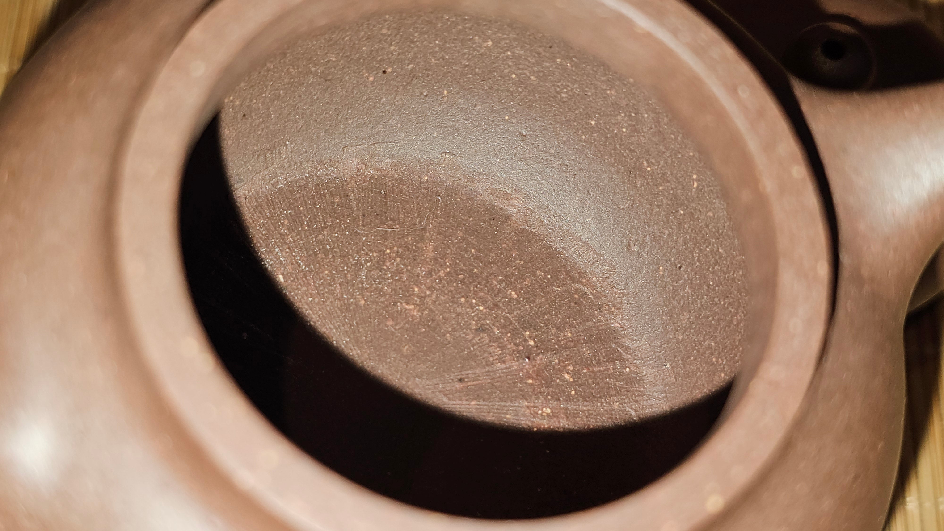 Gao Pan 高番, 136.1ml (very well-weighted bottom, stable!), Zi Ni (Low Sieve Count) 紫泥(低目数), by our Craftsman Fan Xiao Zhi 范小智 ~!Congratulations to!Ms N.S., 1608hrs 24th Sept 2025, Los Angeles, CA!