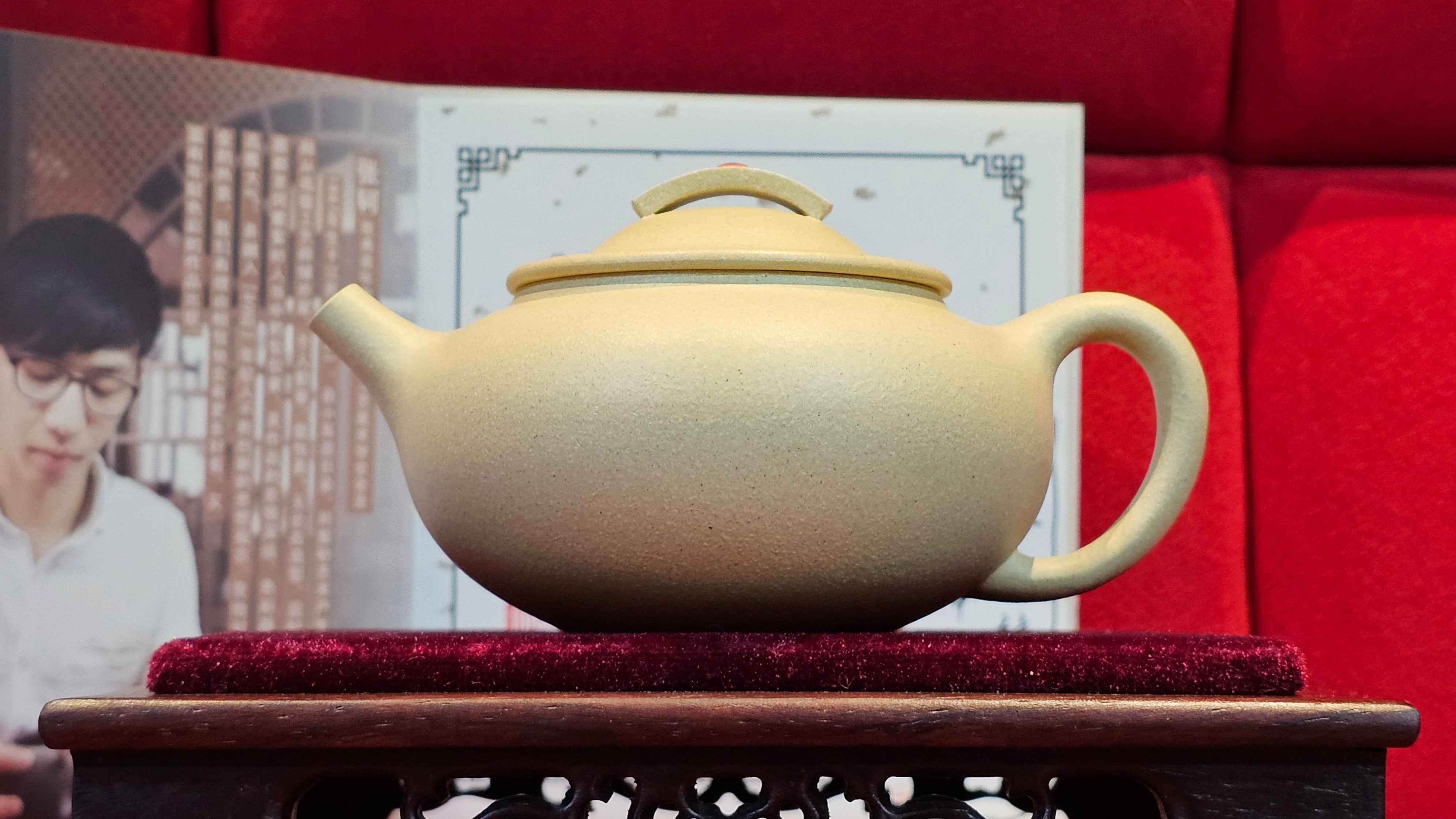 Commissioned work for Prof Q.H.: 《云婴》"Yun Ying", 203.0ml, crafted with Cao Family's own 100% Ben Shan Lü Ni 本山绿泥, crafted by L4 Assoc Master Artist Zhang Ke 助理工艺美术师, 张轲 ~ COMPLETED and CONGRATULATIONS to Prof Q.H., Hanoi! Vietnam🇻🇳.