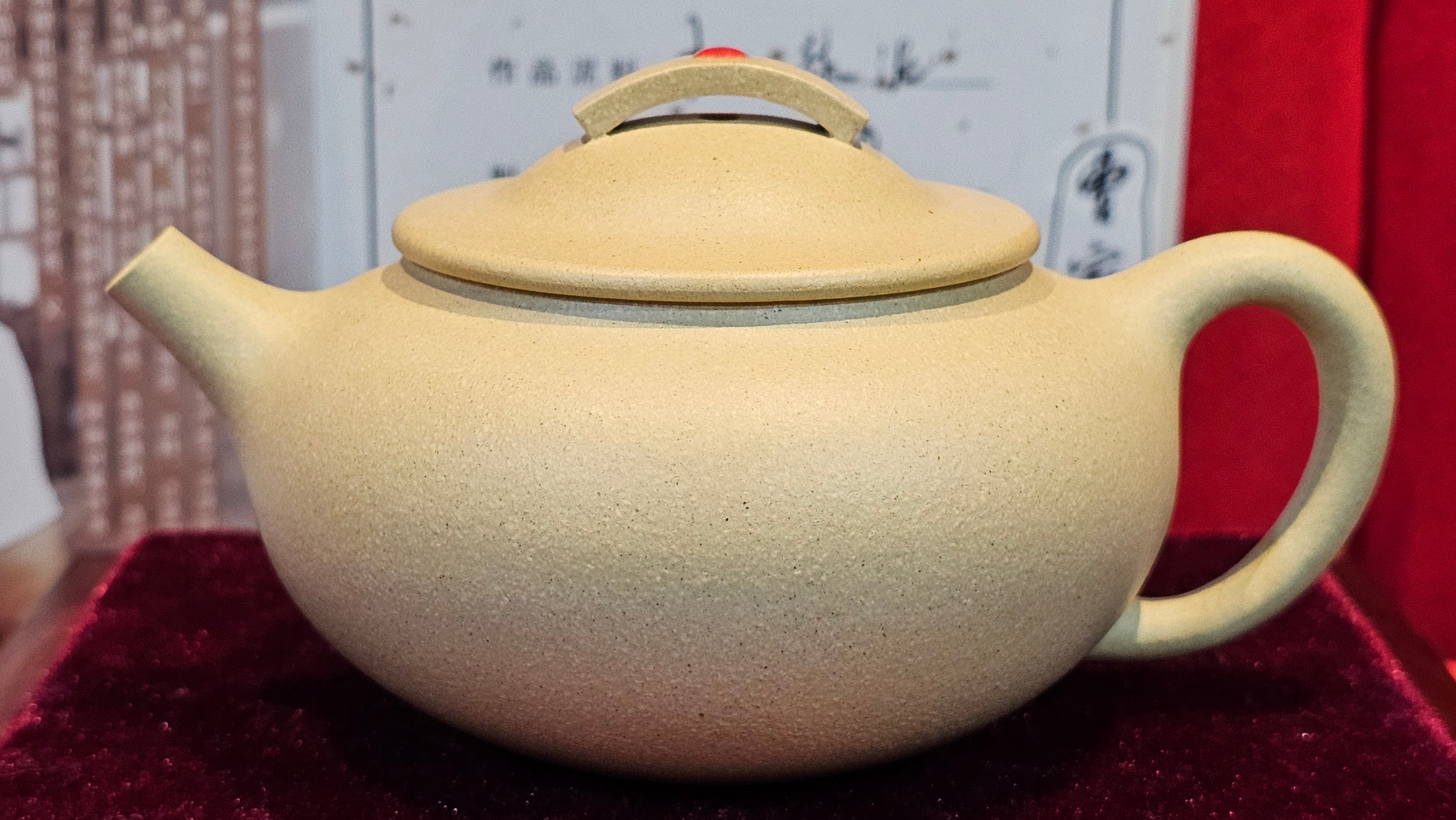 Commissioned work for Prof Q.H.: 《云婴》"Yun Ying", 203.0ml, crafted with Cao Family's own 100% Ben Shan Lü Ni 本山绿泥, crafted by L4 Assoc Master Artist Zhang Ke 助理工艺美术师, 张轲 ~ COMPLETED and CONGRATULATIONS to Prof Q.H., Hanoi! Vietnam🇻🇳.