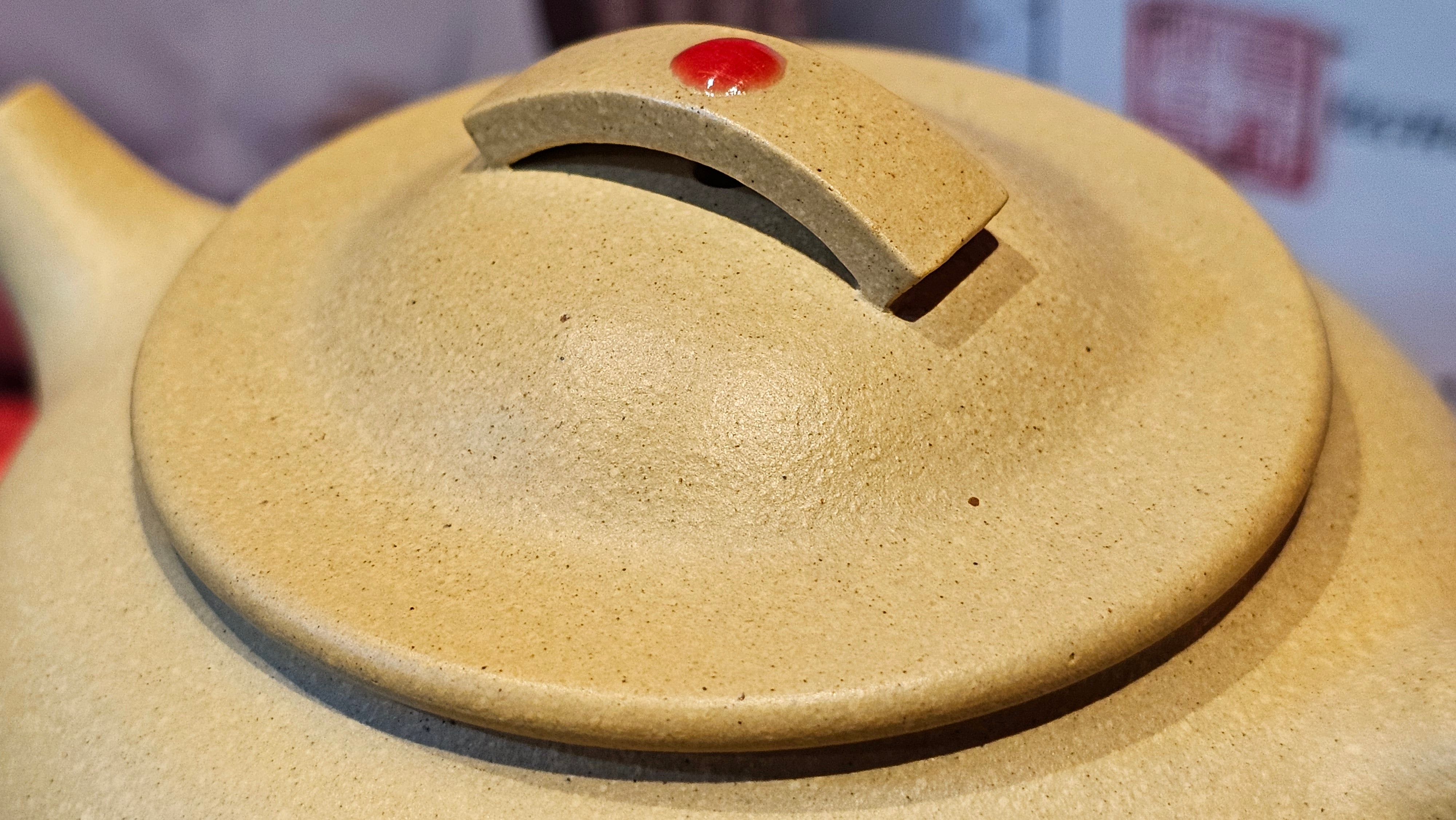 Commissioned work for Prof Q.H.: 《云婴》"Yun Ying", 203.0ml, crafted with Cao Family's own 100% Ben Shan Lü Ni 本山绿泥, crafted by L4 Assoc Master Artist Zhang Ke 助理工艺美术师, 张轲 ~ COMPLETED and CONGRATULATIONS to Prof Q.H., Hanoi! Vietnam🇻🇳.