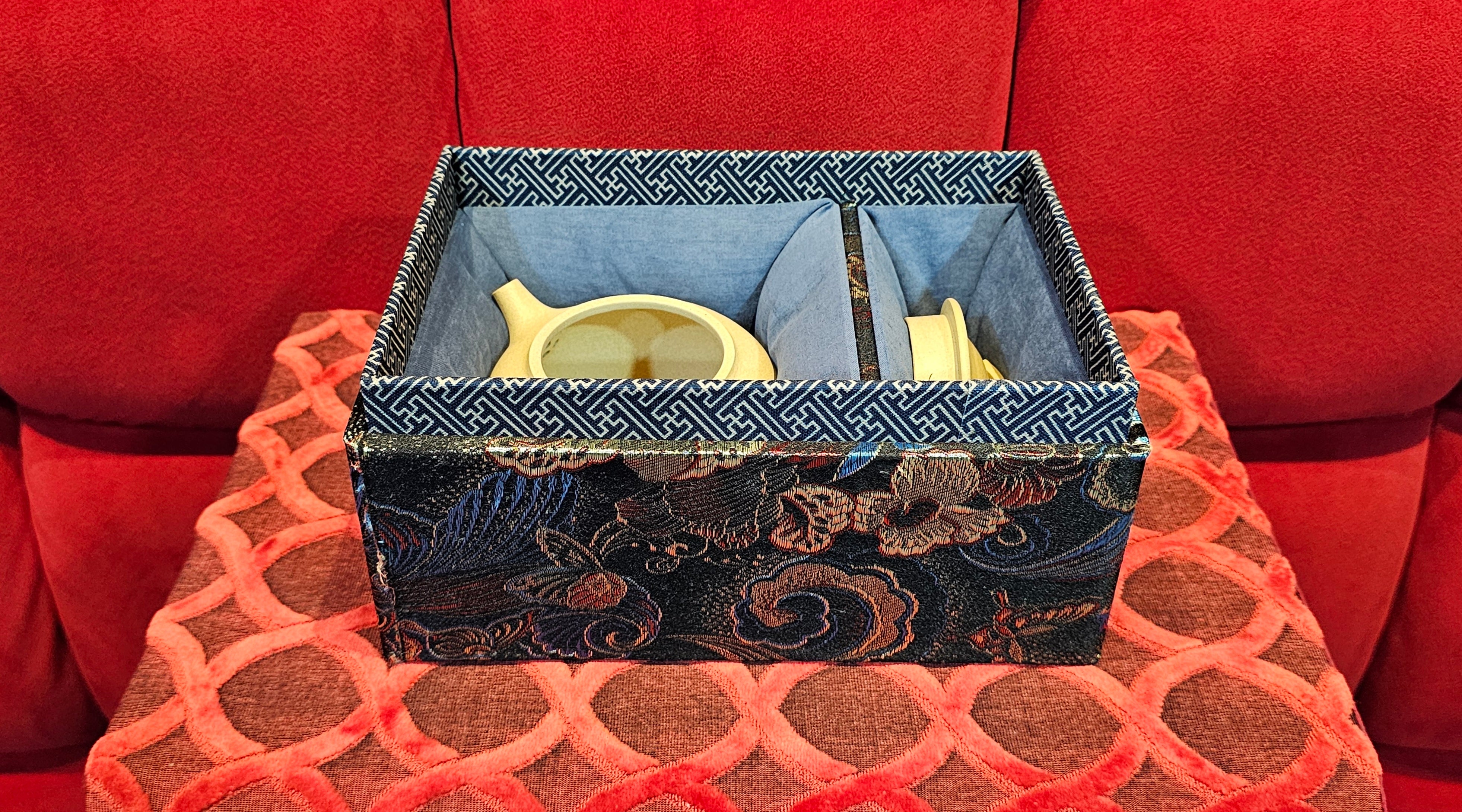 Commissioned work for Prof Q.H.: 《云婴》"Yun Ying", 203.0ml, crafted with Cao Family's own 100% Ben Shan Lü Ni 本山绿泥, crafted by L4 Assoc Master Artist Zhang Ke 助理工艺美术师, 张轲 ~ COMPLETED and CONGRATULATIONS to Prof Q.H., Hanoi! Vietnam🇻🇳.