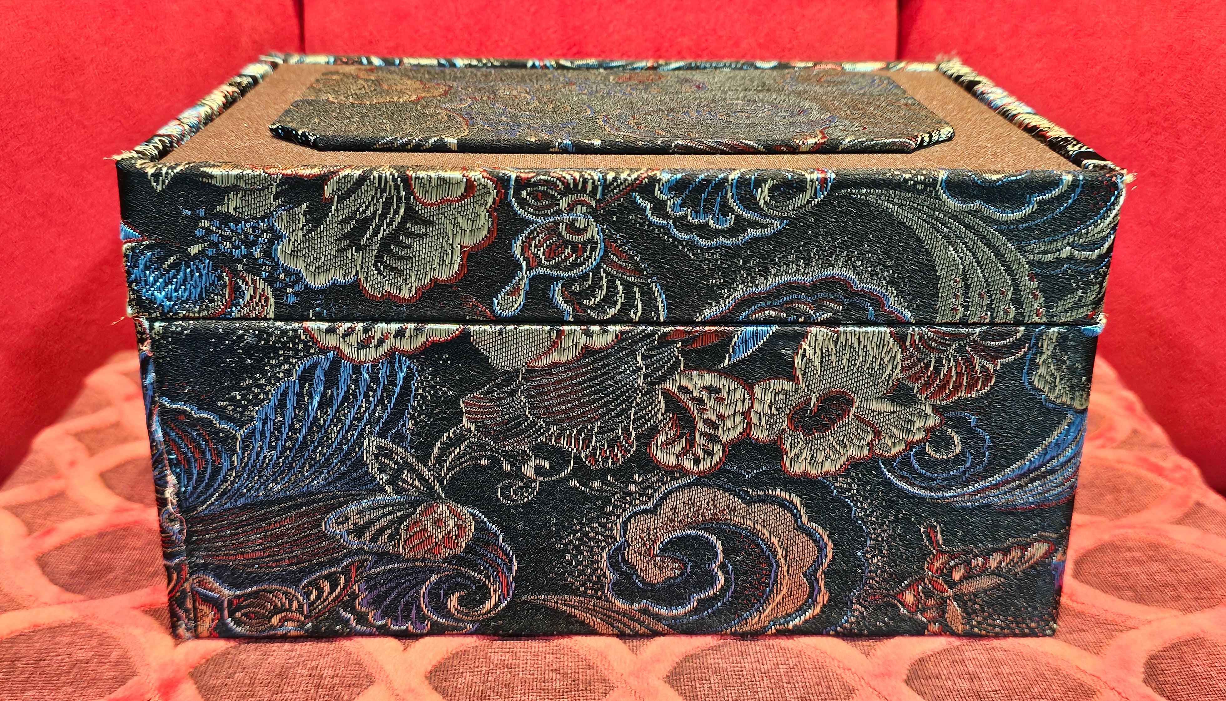 Commissioned work for Prof Q.H.: 《云婴》"Yun Ying", 203.0ml, crafted with Cao Family's own 100% Ben Shan Lü Ni 本山绿泥, crafted by L4 Assoc Master Artist Zhang Ke 助理工艺美术师, 张轲 ~ COMPLETED and CONGRATULATIONS to Prof Q.H., Hanoi! Vietnam🇻🇳.