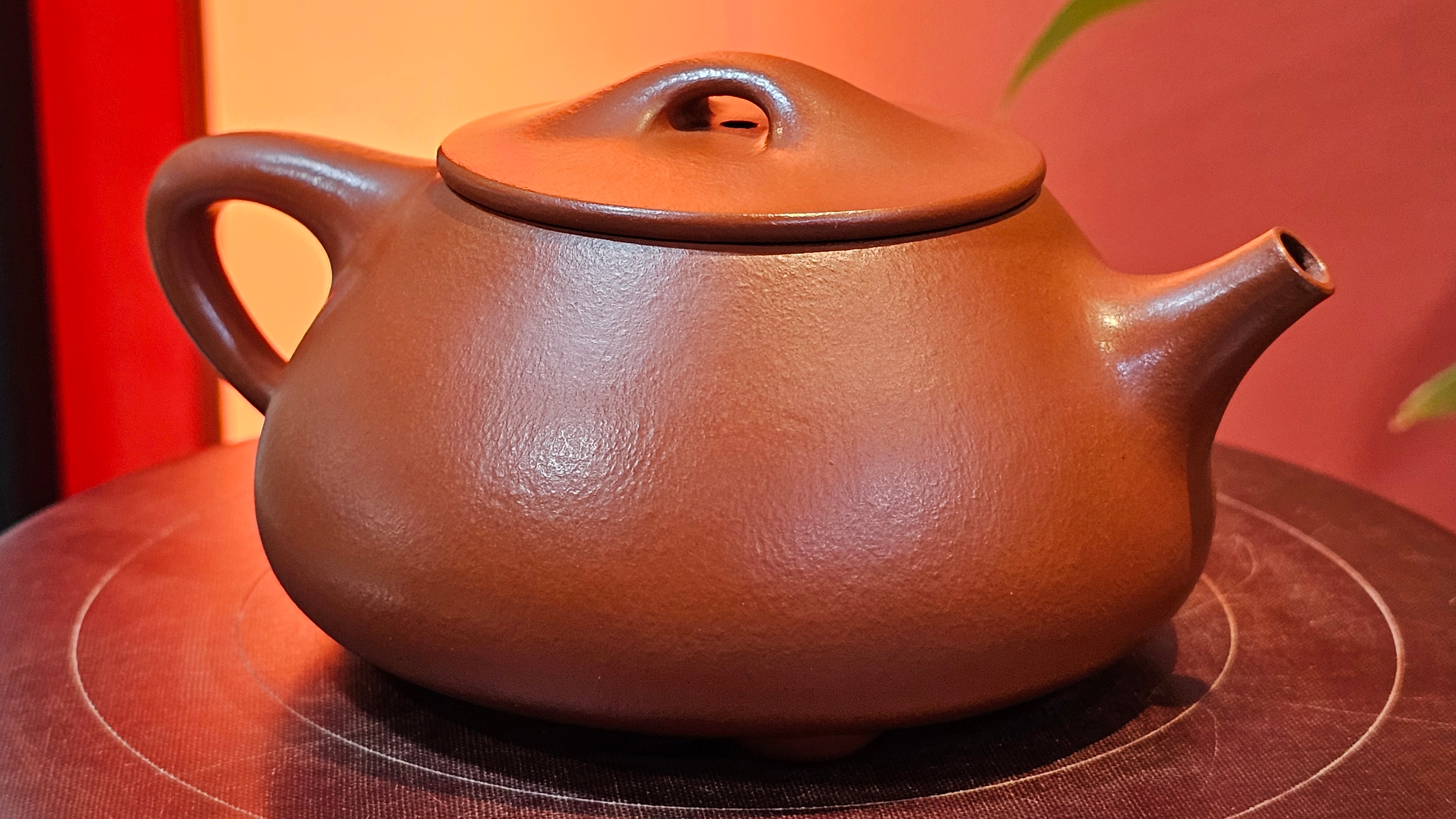 Jing Zhou Shi Piao 景舟石瓢, 243.3ml, Xiao Mei Yao Zhu Ni 小煤窑朱泥, by Craftsman Wang Xing 王兴 ~!Congratulations to Prof K.D.! 0749hrs 11th Sept 2025, San Jose, CA!