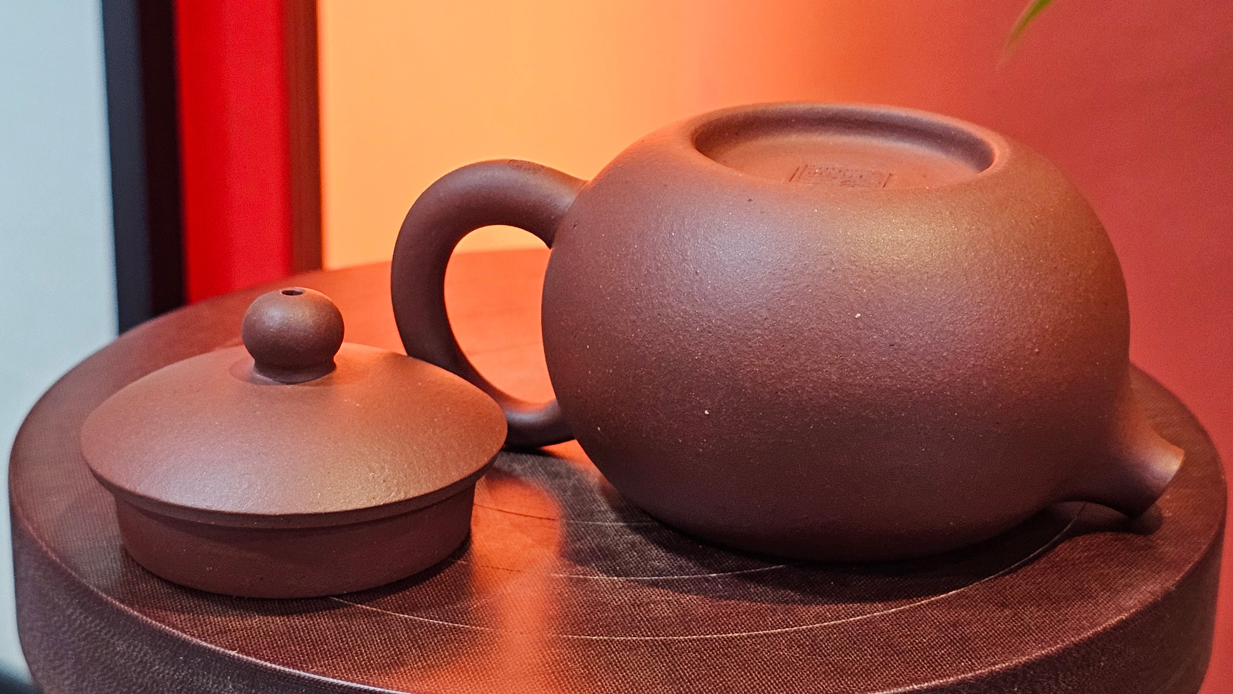 Xi Shi 西施, 146.9ml, Di Cao Qing Zi Ni 底槽青紫泥, by Craftsman Gu Xiao Ming 顾小明 ~!Congratulations to Mr A.A., 0617hrs!5th Oct 2025, Port Franks! Canada🇨🇦!