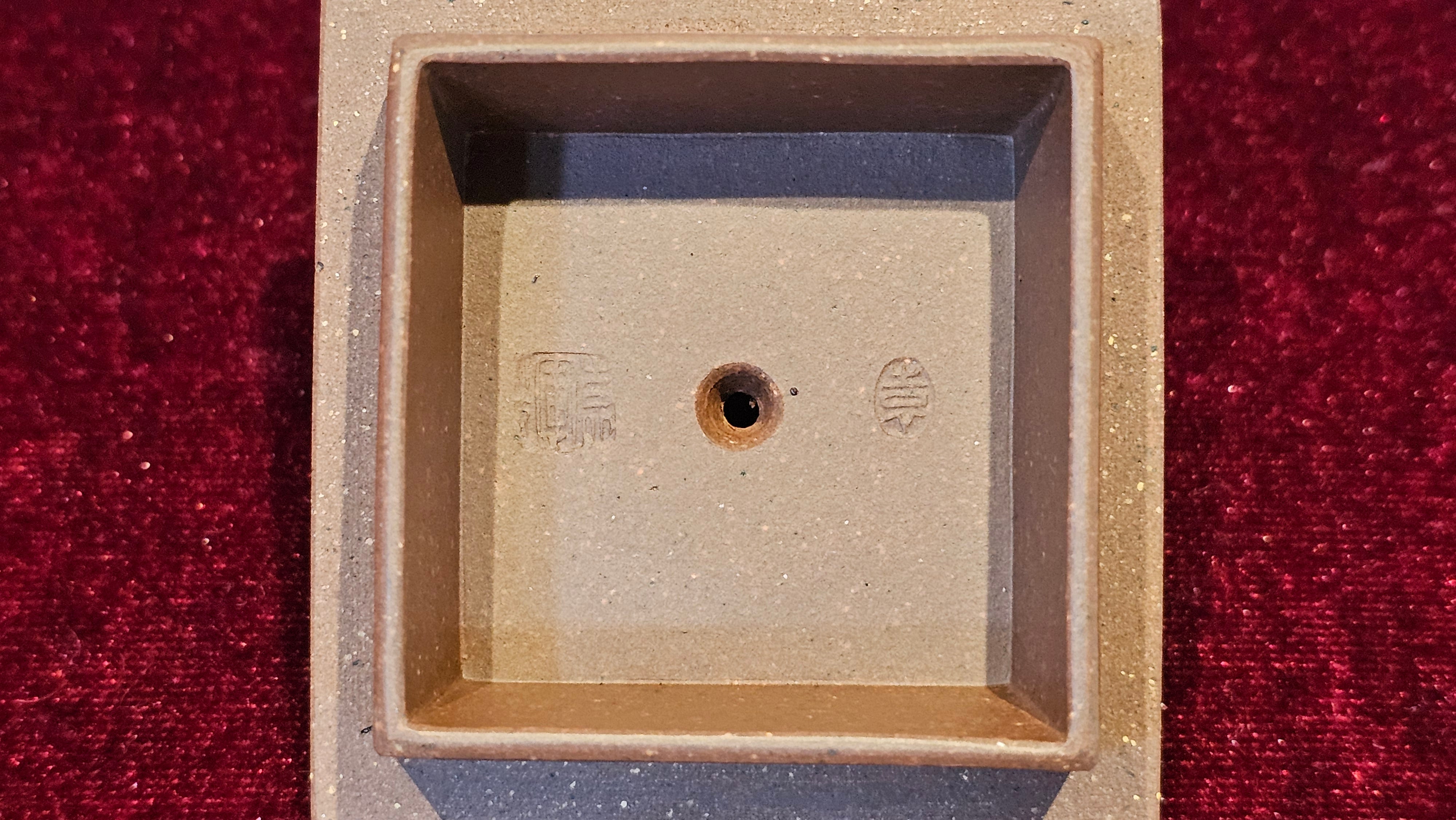 Commissioned work for Mr D.H.:《四方博古》Si Fang Bo Gu, 551.0ml, 底槽青, by Senior Consummate Master Yuan Hui, & Realism Engraving by Master Yi Dian 一颠 with Gameplay BMW's The Great Sage theme ~ COMPLETED & CONGRATULATIONS! to Mr D.H., Baldwin Park, CA.