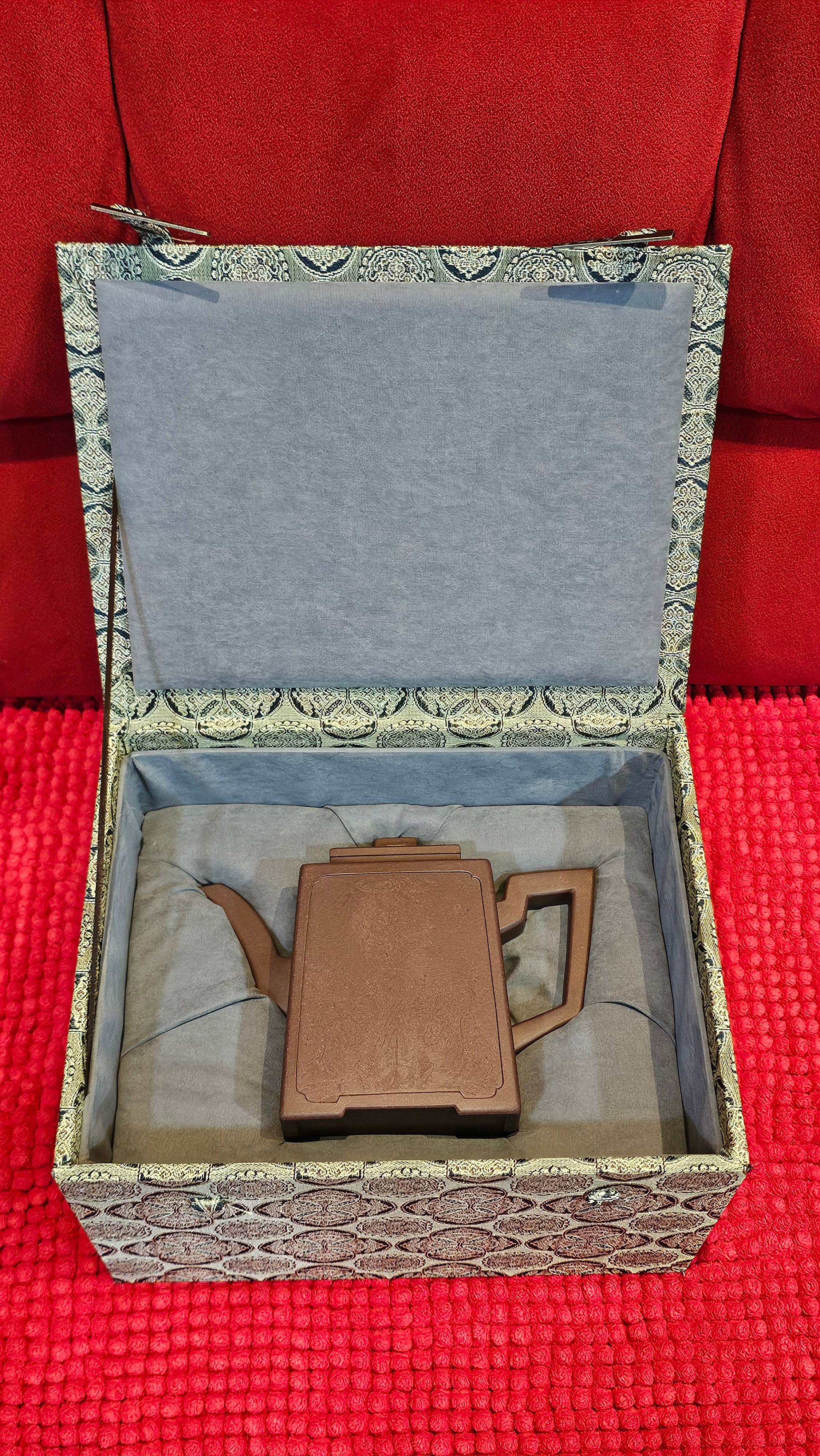 Commissioned work for Mr D.H.:《四方博古》Si Fang Bo Gu, 551.0ml, 底槽青, by Senior Consummate Master Yuan Hui, & Realism Engraving by Master Yi Dian 一颠 with Gameplay BMW's The Great Sage theme ~ COMPLETED & CONGRATULATIONS! to Mr D.H., Baldwin Park, CA.