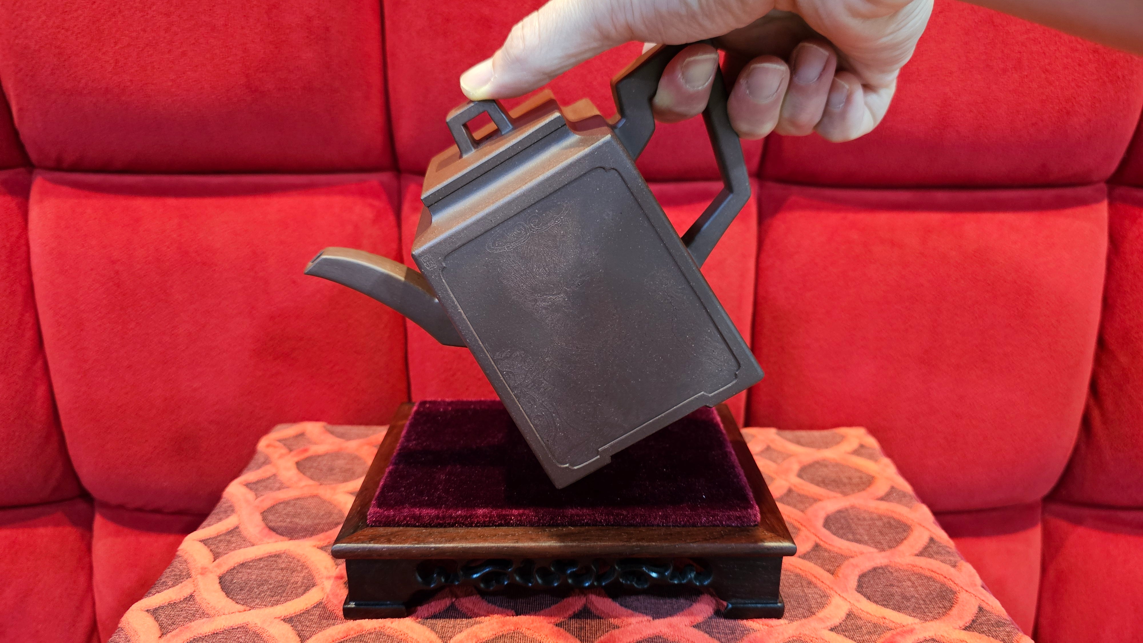 Commissioned work for Mr D.H.:《四方博古》Si Fang Bo Gu, 551.0ml, 底槽青, by Senior Consummate Master Yuan Hui, & Realism Engraving by Master Yi Dian 一颠 with Gameplay BMW's The Great Sage theme ~ COMPLETED & CONGRATULATIONS! to Mr D.H., Baldwin Park, CA.