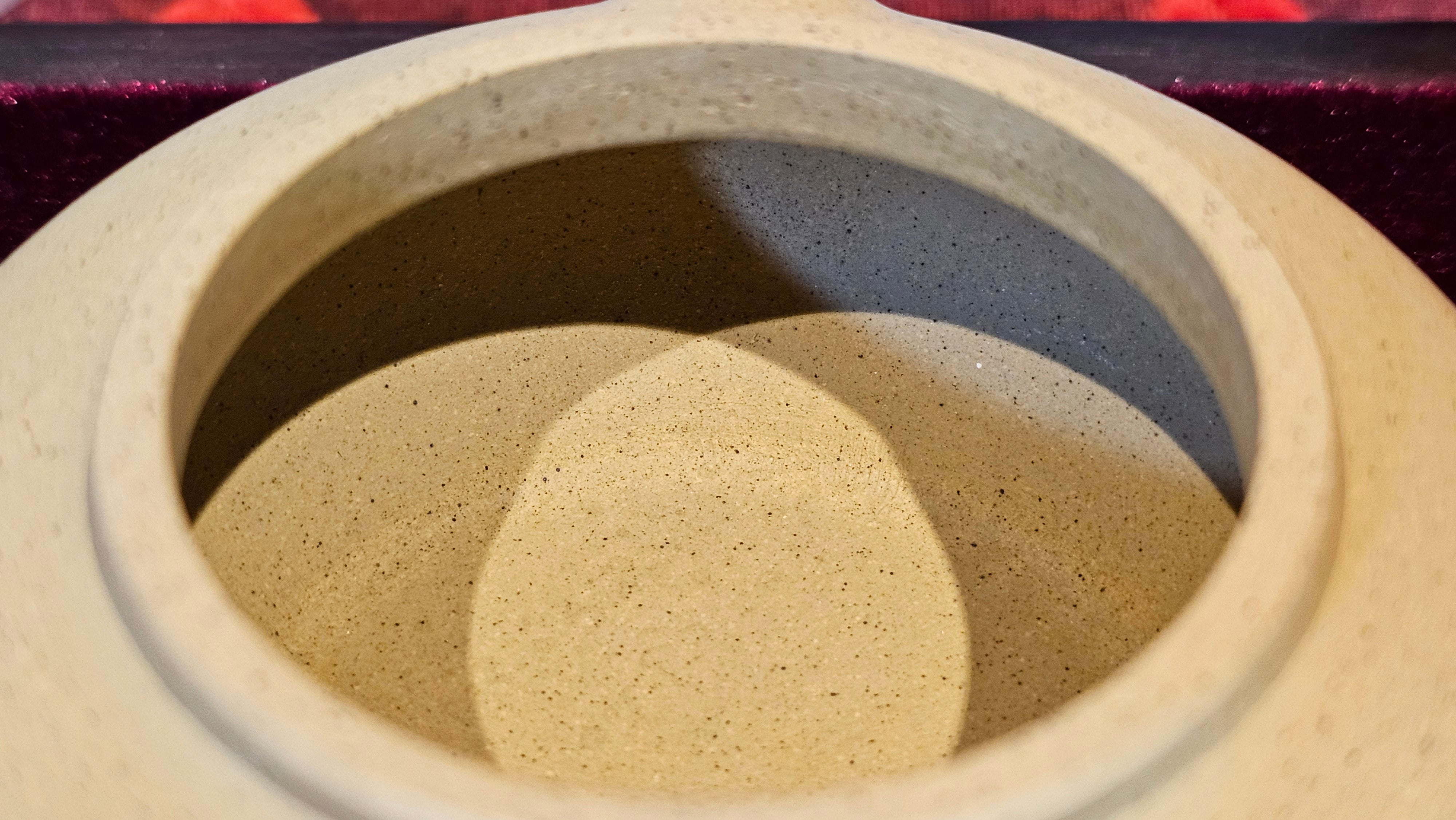 Commissioned work for Mr Thomas L. ZiSha work《耀日》"Yao Ri", Ben Shan Duan Ni 本山段泥, crafted by L3A Consummate Master Artist Li Yan Ru 振兴技艺师兼工艺美术师, 李艳如 ~ COMPLETED, and CONGRATULATIONS to Mr Thomas L.!from Singapore🇸🇬.