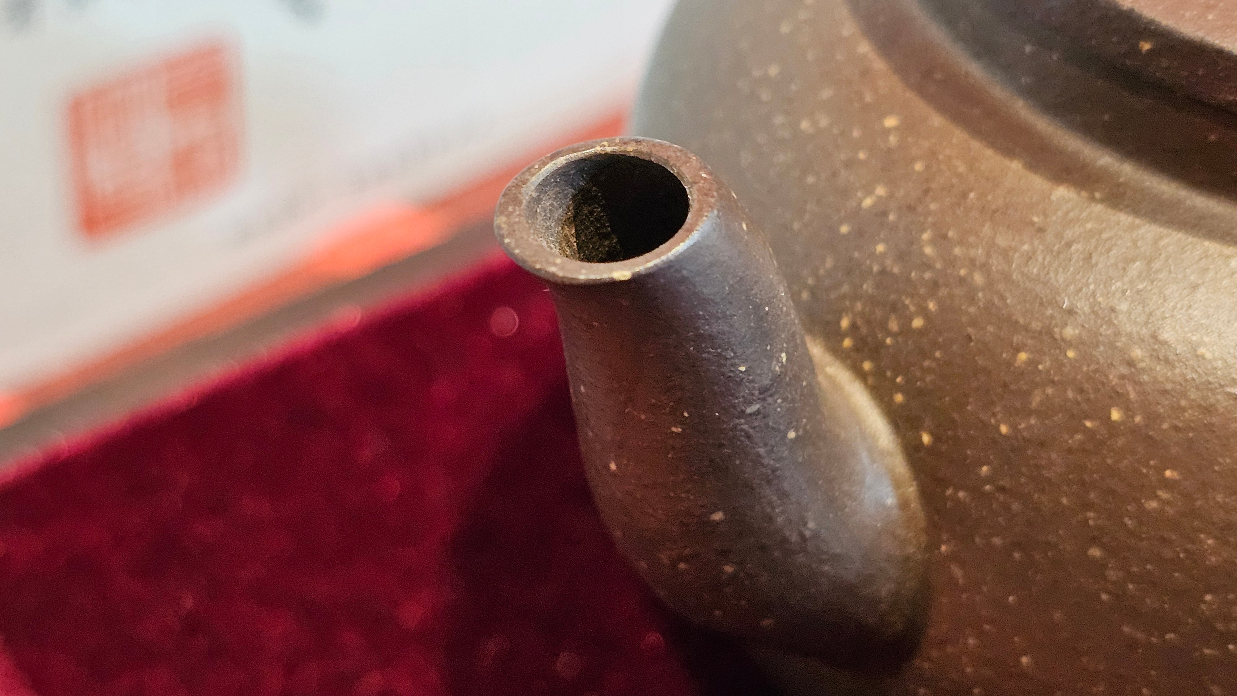 《聚富平盖莲子》"Ju Fu ~Gathering of Wealth~ Ping Gai Lian Zi"!, 描金与撒金工艺 Dual Gold Appliqué, 233.3ml, Qing Hui Duan Ni 青灰段泥 ~ by L3A Consummate Master Artist Li Yan Ru 李艳如 ~!Congratulations to Mr R.L.! 0857hrs 16th Sept 2025, Flintridge! CA.