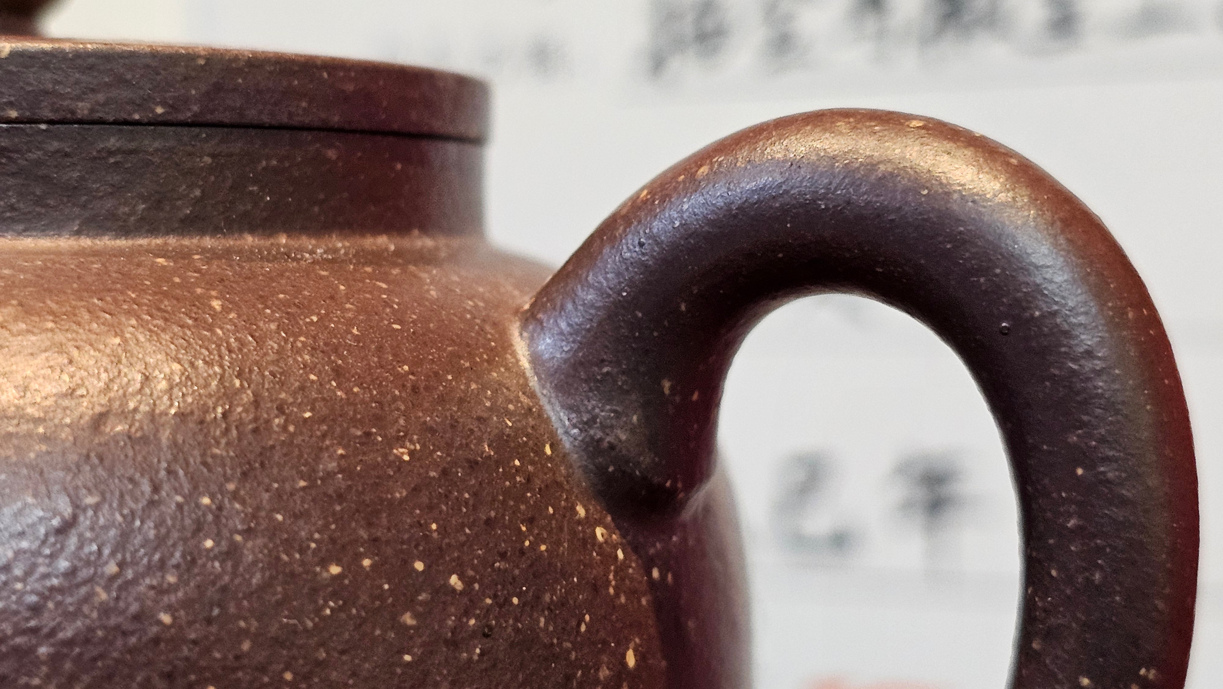 《聚富平盖莲子》"Ju Fu ~Gathering of Wealth~ Ping Gai Lian Zi"!, 描金与撒金工艺 Dual Gold Appliqué, 233.3ml, Qing Hui Duan Ni 青灰段泥 ~ by L3A Consummate Master Artist Li Yan Ru 李艳如 ~!Congratulations to Mr R.L.! 0857hrs 16th Sept 2025, Flintridge! CA.