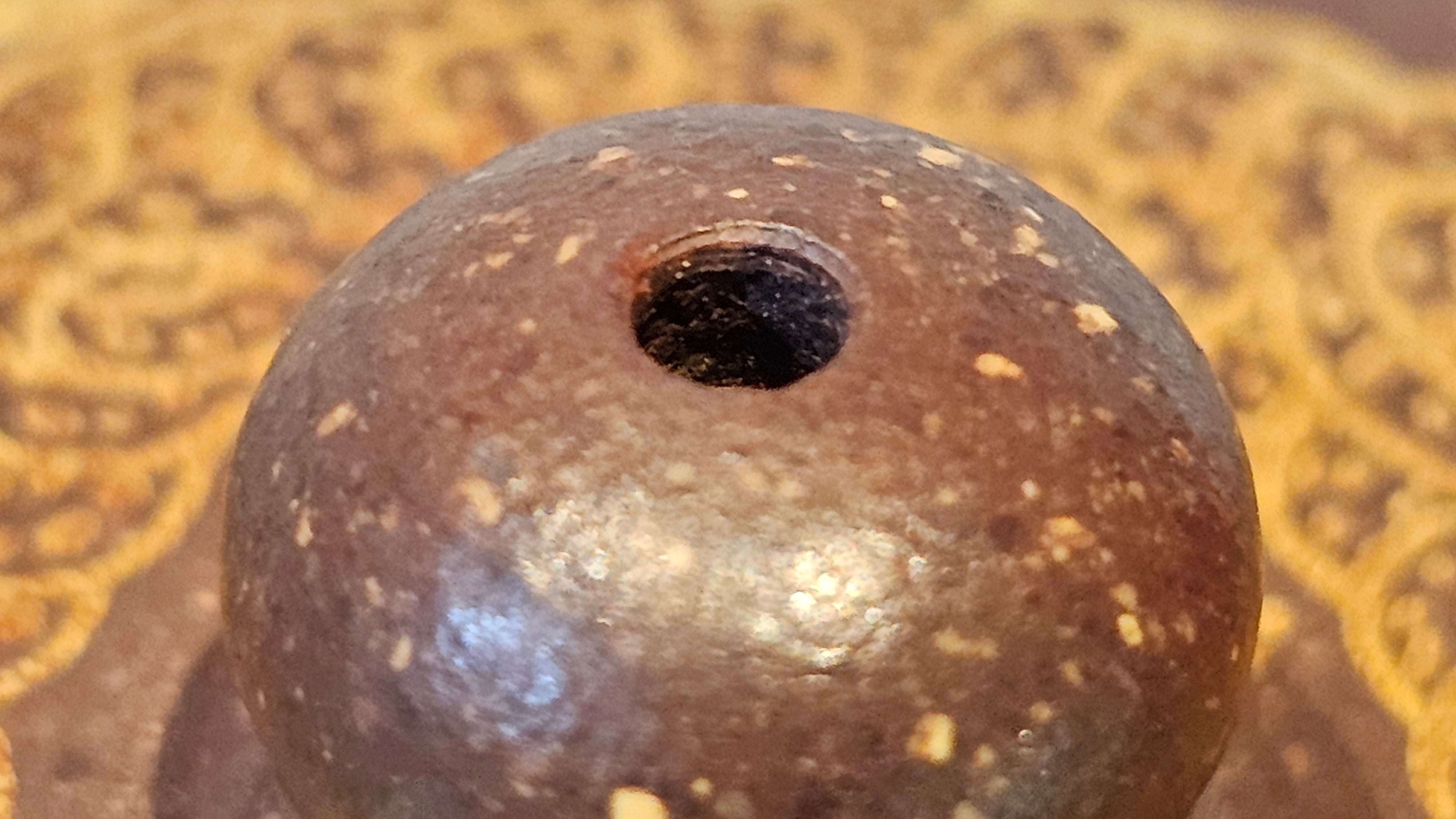 《聚富平盖莲子》"Ju Fu ~Gathering of Wealth~ Ping Gai Lian Zi"!, 描金与撒金工艺 Dual Gold Appliqué, 233.3ml, Qing Hui Duan Ni 青灰段泥 ~ by L3A Consummate Master Artist Li Yan Ru 李艳如 ~!Congratulations to Mr R.L.! 0857hrs 16th Sept 2025, Flintridge! CA.