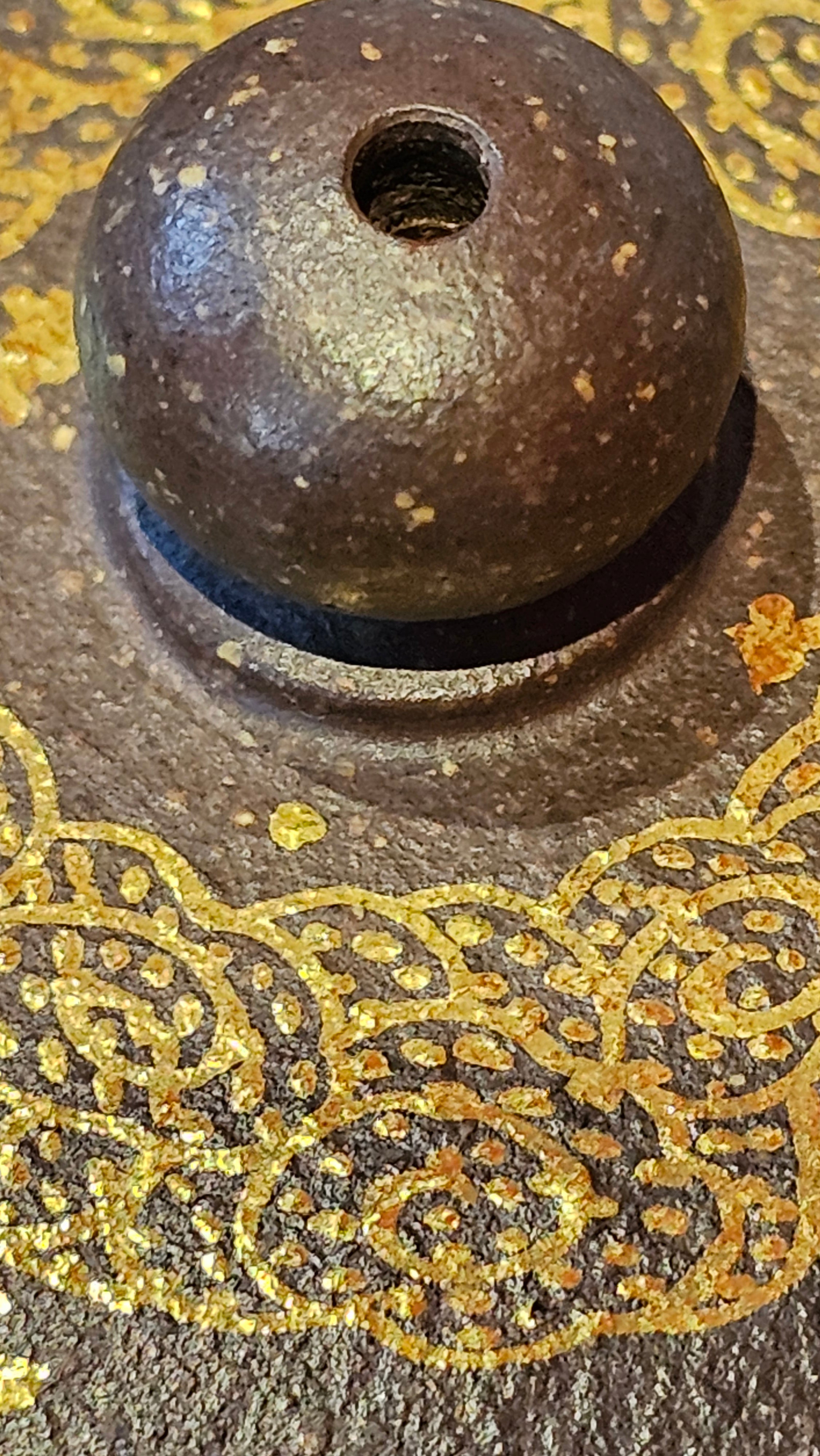 《聚富平盖莲子》"Ju Fu ~Gathering of Wealth~ Ping Gai Lian Zi"!, 描金与撒金工艺 Dual Gold Appliqué, 233.3ml, Qing Hui Duan Ni 青灰段泥 ~ by L3A Consummate Master Artist Li Yan Ru 李艳如 ~!Congratulations to Mr R.L.! 0857hrs 16th Sept 2025, Flintridge! CA.