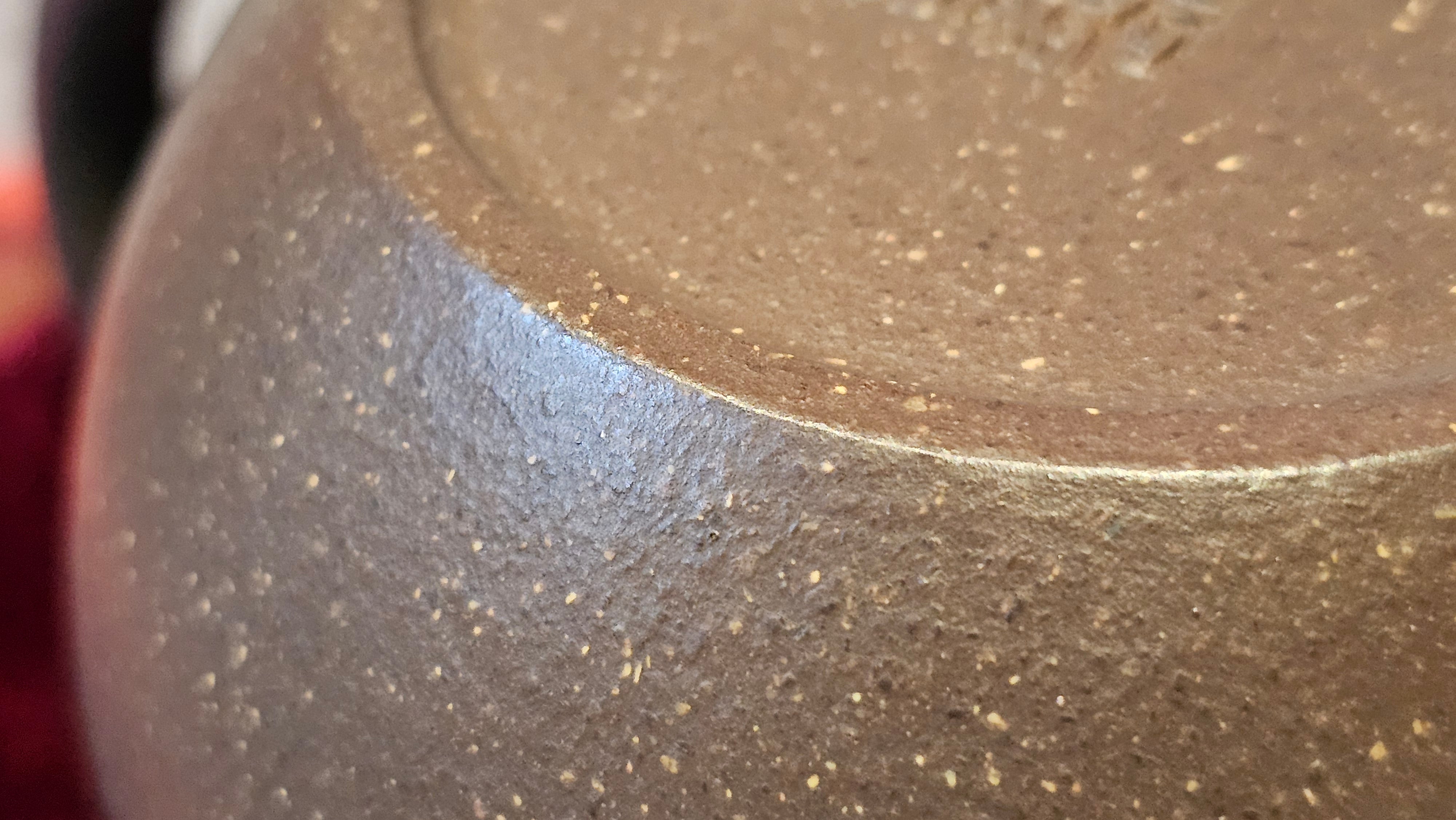 《聚富平盖莲子》"Ju Fu ~Gathering of Wealth~ Ping Gai Lian Zi"!, 描金与撒金工艺 Dual Gold Appliqué, 233.3ml, Qing Hui Duan Ni 青灰段泥 ~ by L3A Consummate Master Artist Li Yan Ru 李艳如 ~!Congratulations to Mr R.L.! 0857hrs 16th Sept 2025, Flintridge! CA.